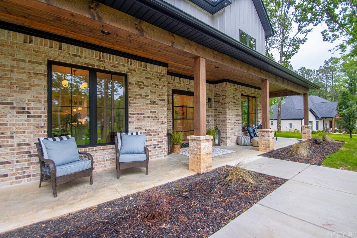 HAZEL OAK - Residential