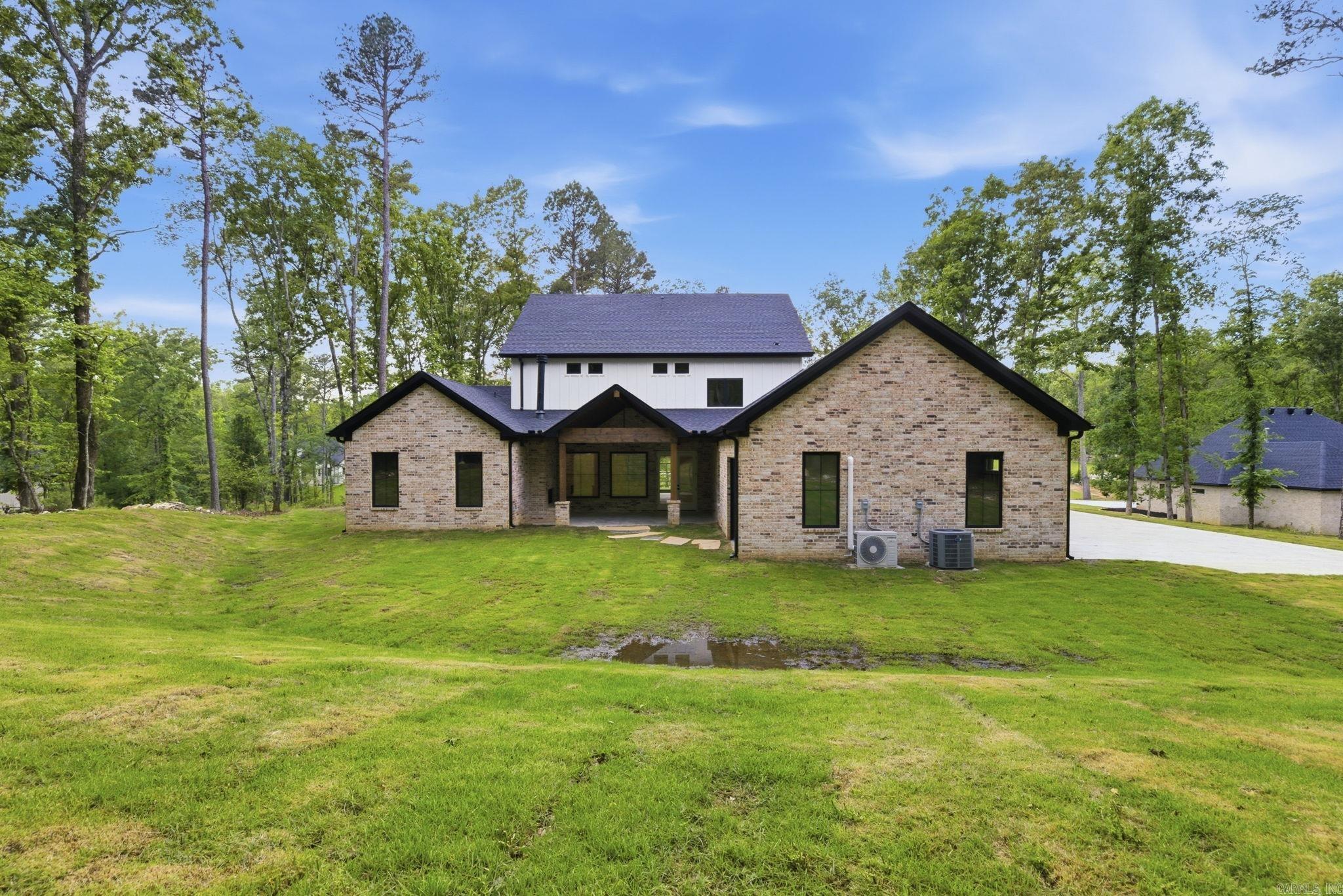 HAZEL OAK - Residential