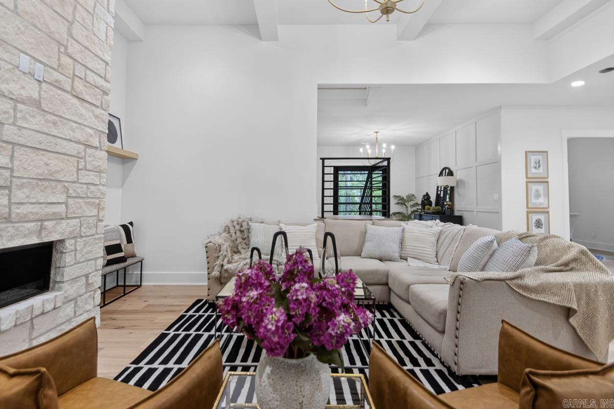 HAZEL OAK - Residential