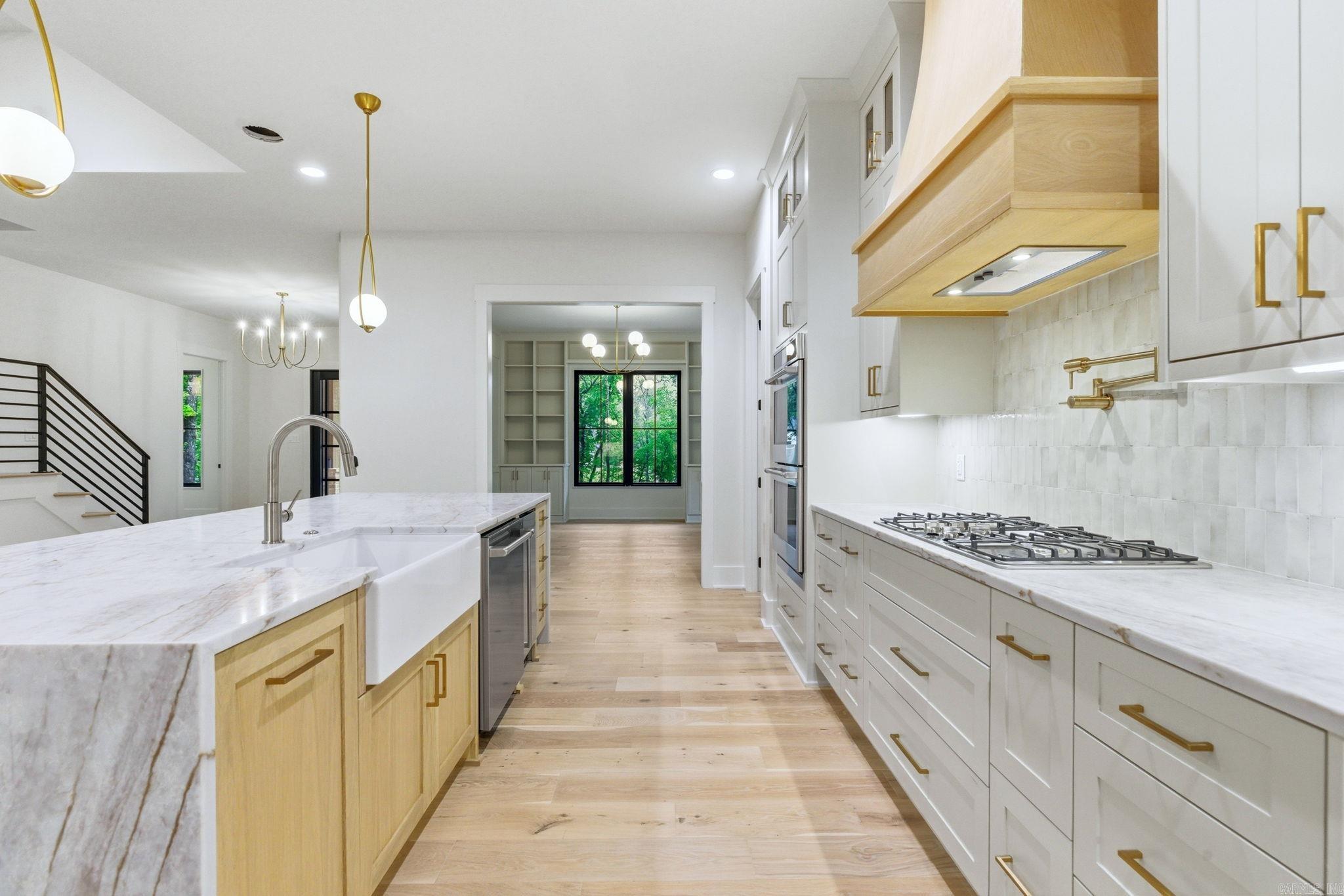 HAZEL OAK - Residential