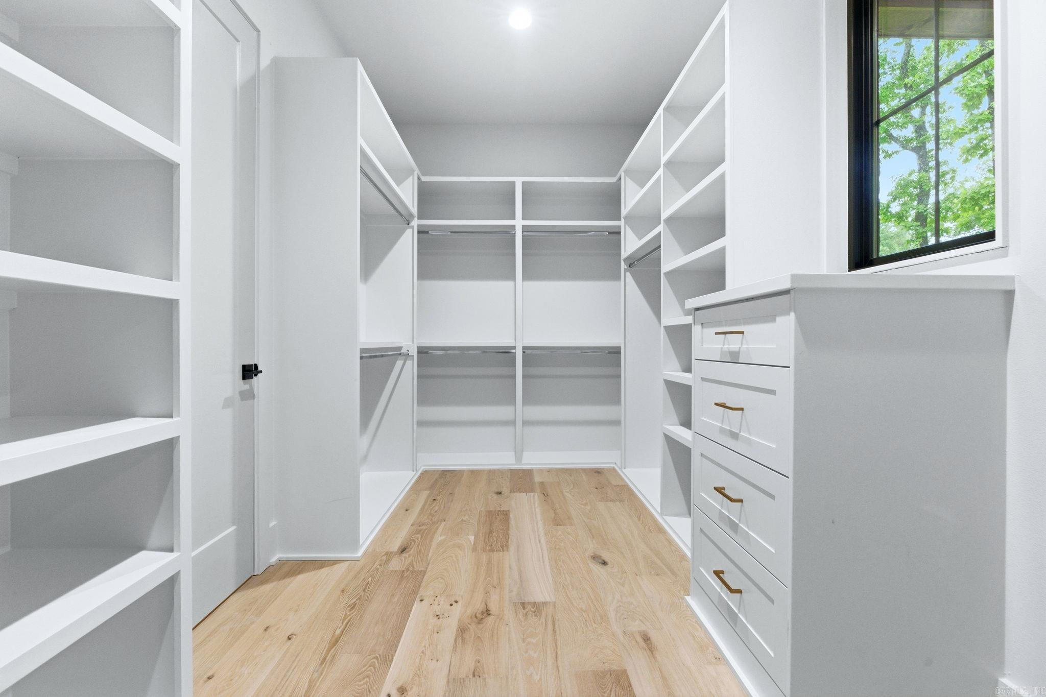 HAZEL OAK - Residential