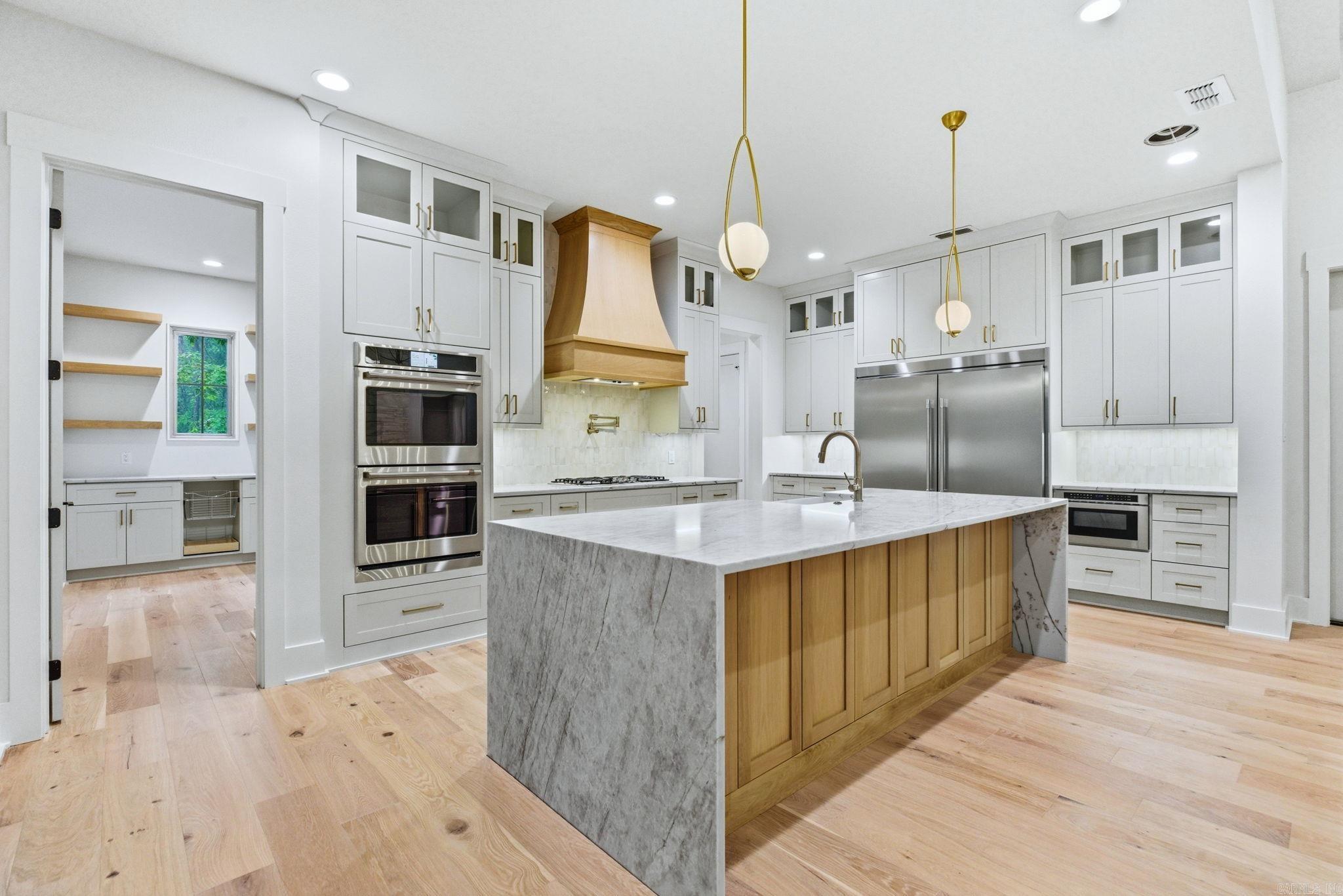HAZEL OAK - Residential