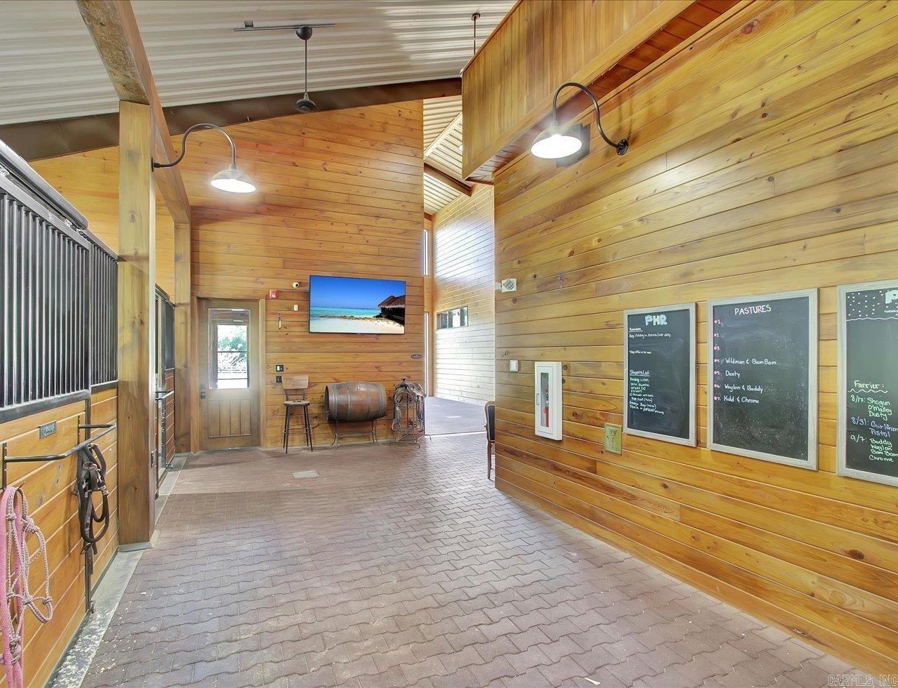 Glenns Crossing - Commercial Sale