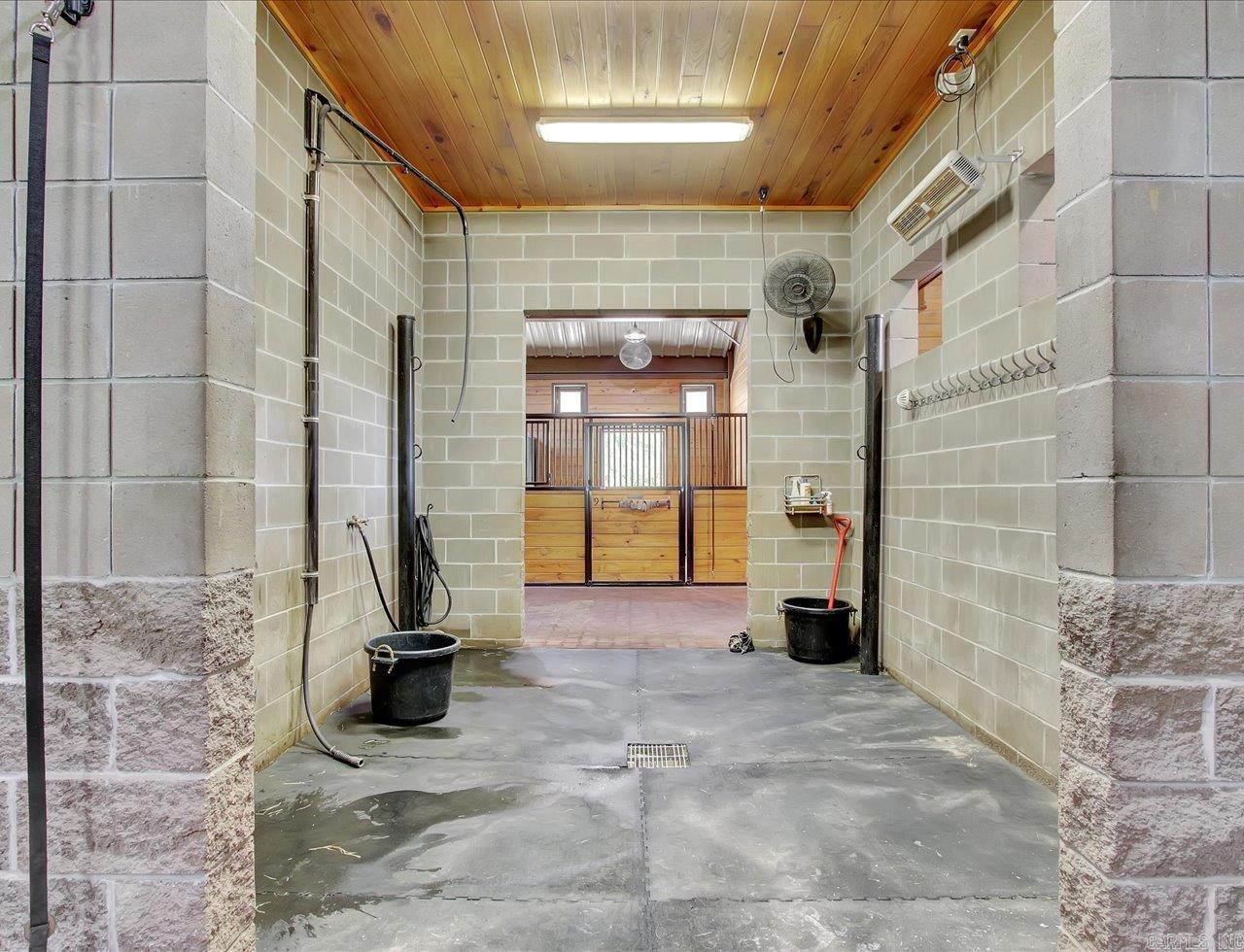 Glenns Crossing - Commercial Sale