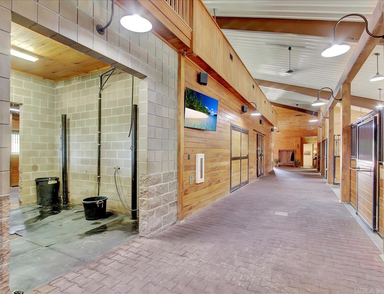Glenns Crossing - Commercial Sale