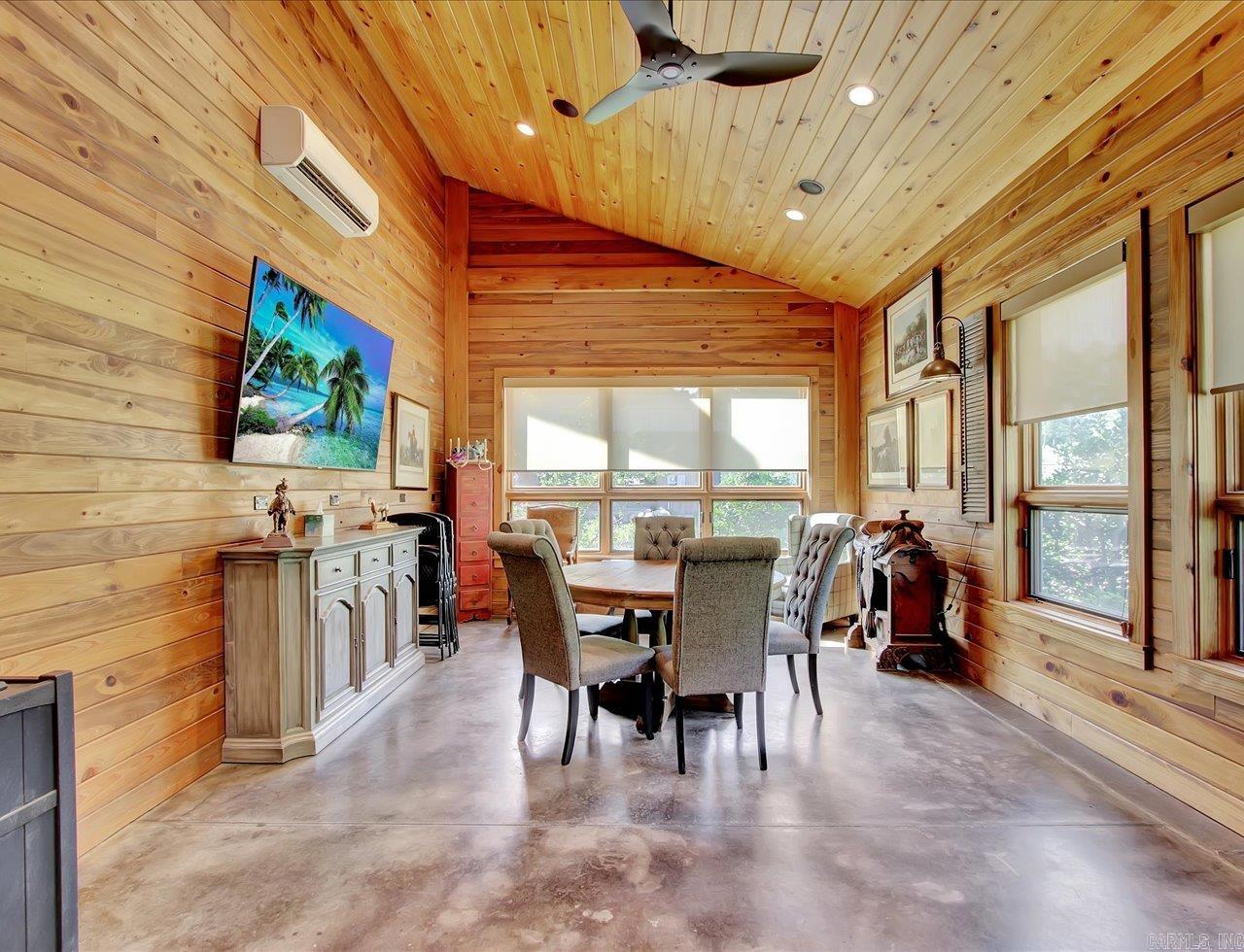 Glenns Crossing - Commercial Sale