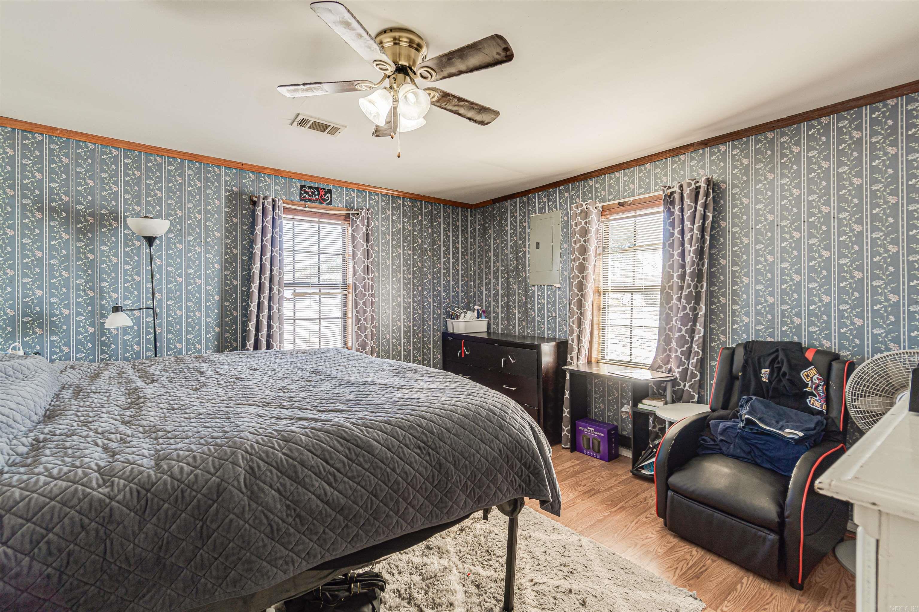 Metes & Bounds - Residential Income