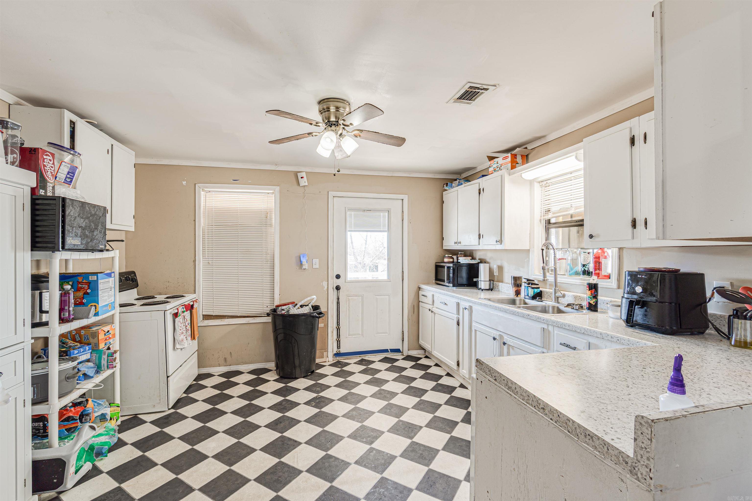 Metes & Bounds - Residential Income