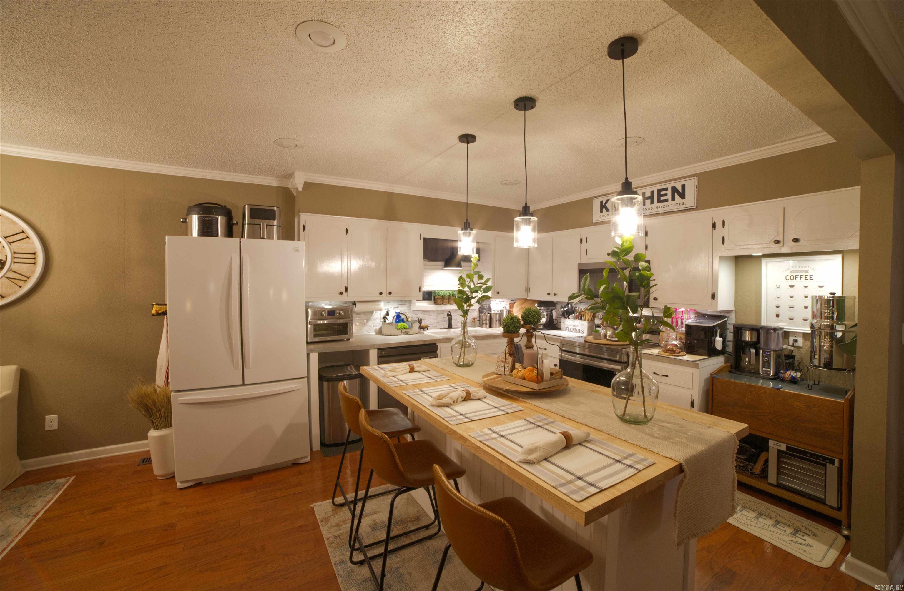 BROOKSIDE - Residential