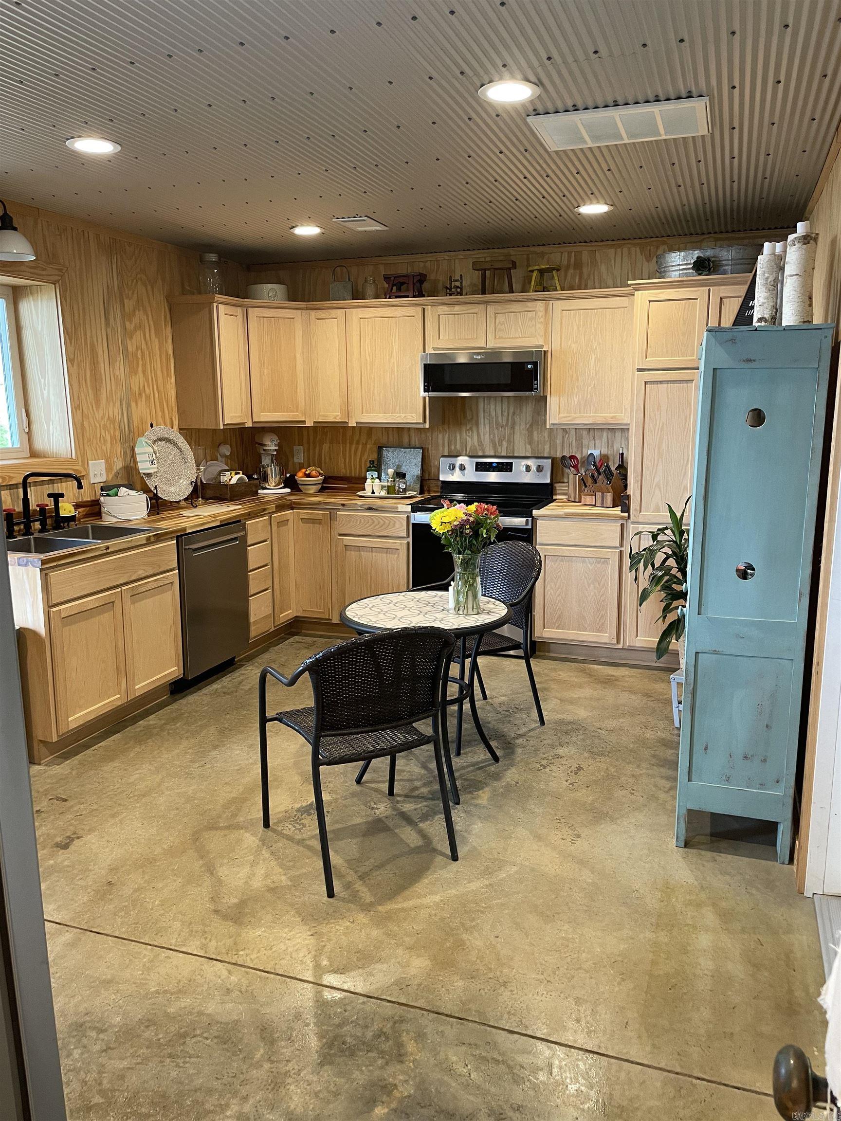 CLIFFVIEW TRACTS - Residential