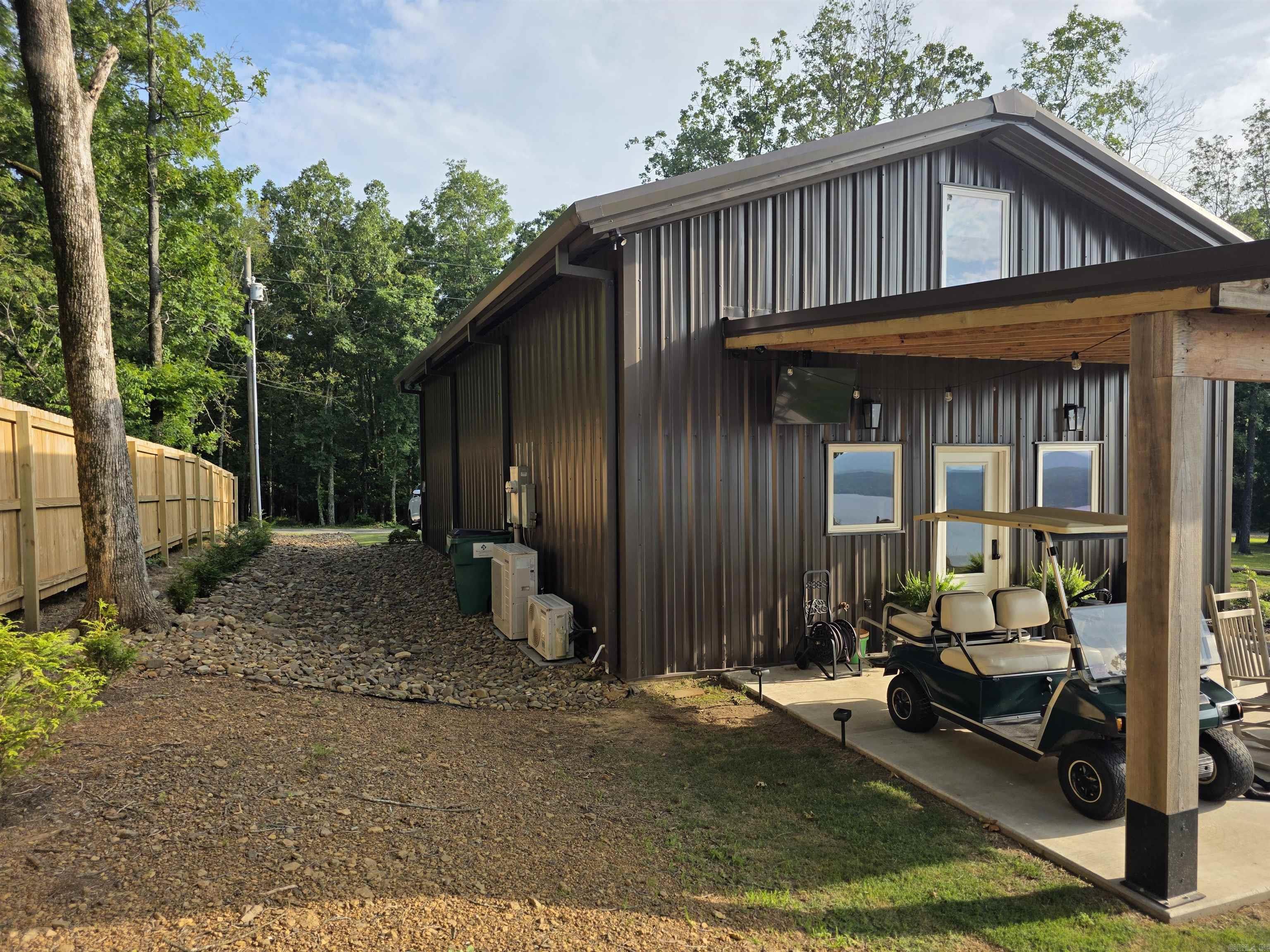 CLIFFVIEW TRACTS - Residential