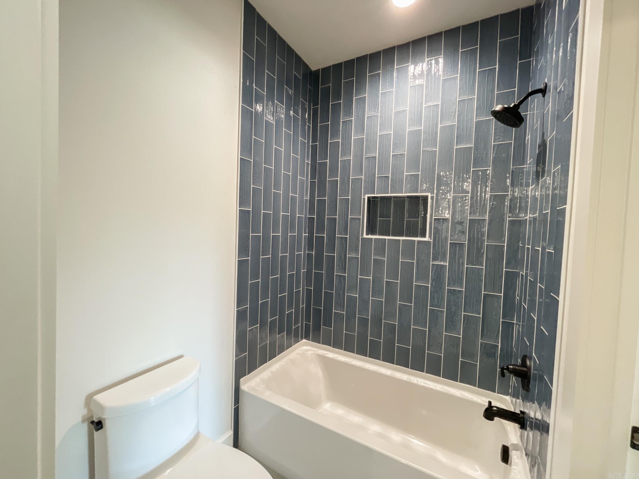 LAKEVIEW WEST - Residential