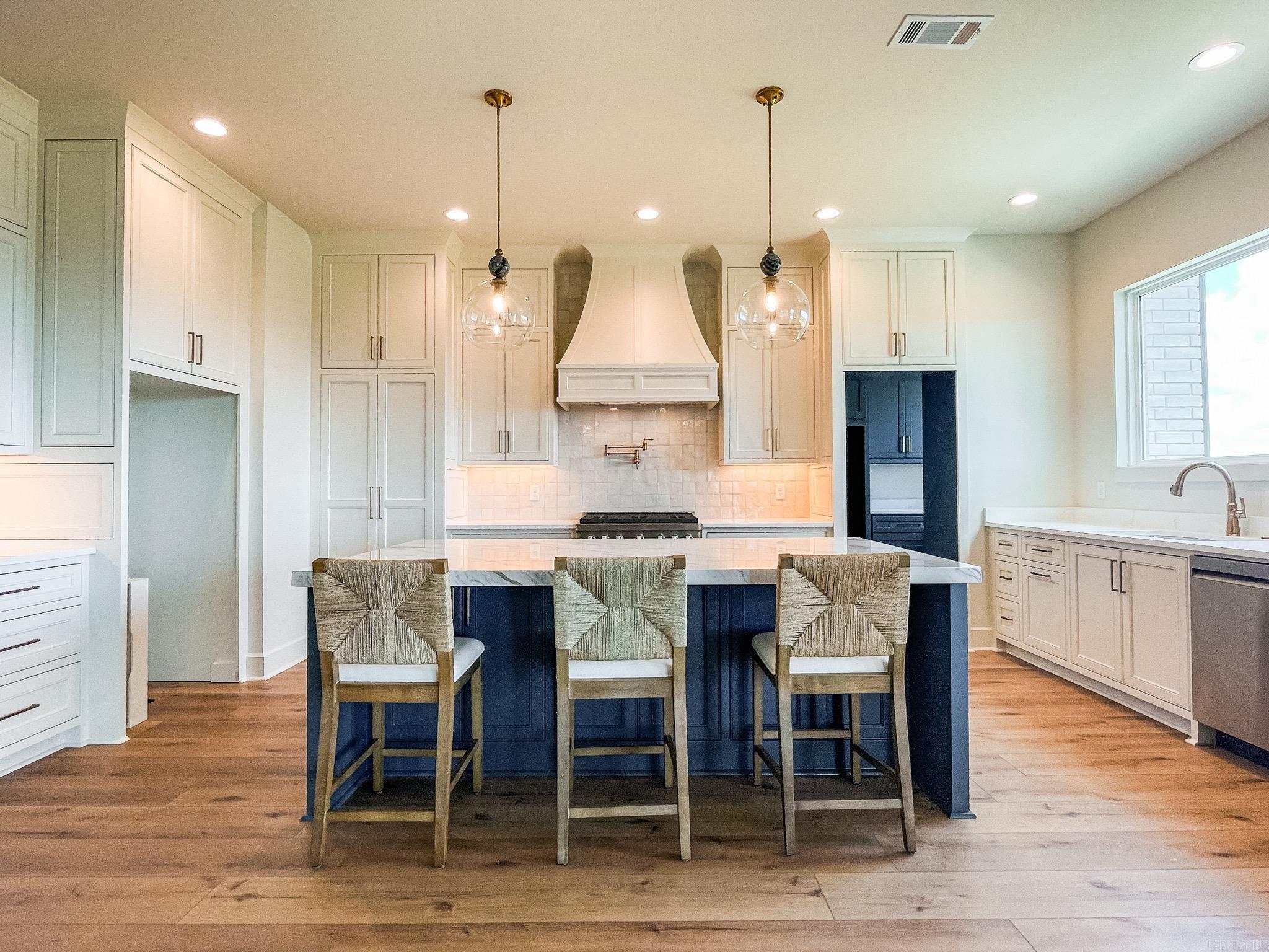 LAKEVIEW WEST - Residential