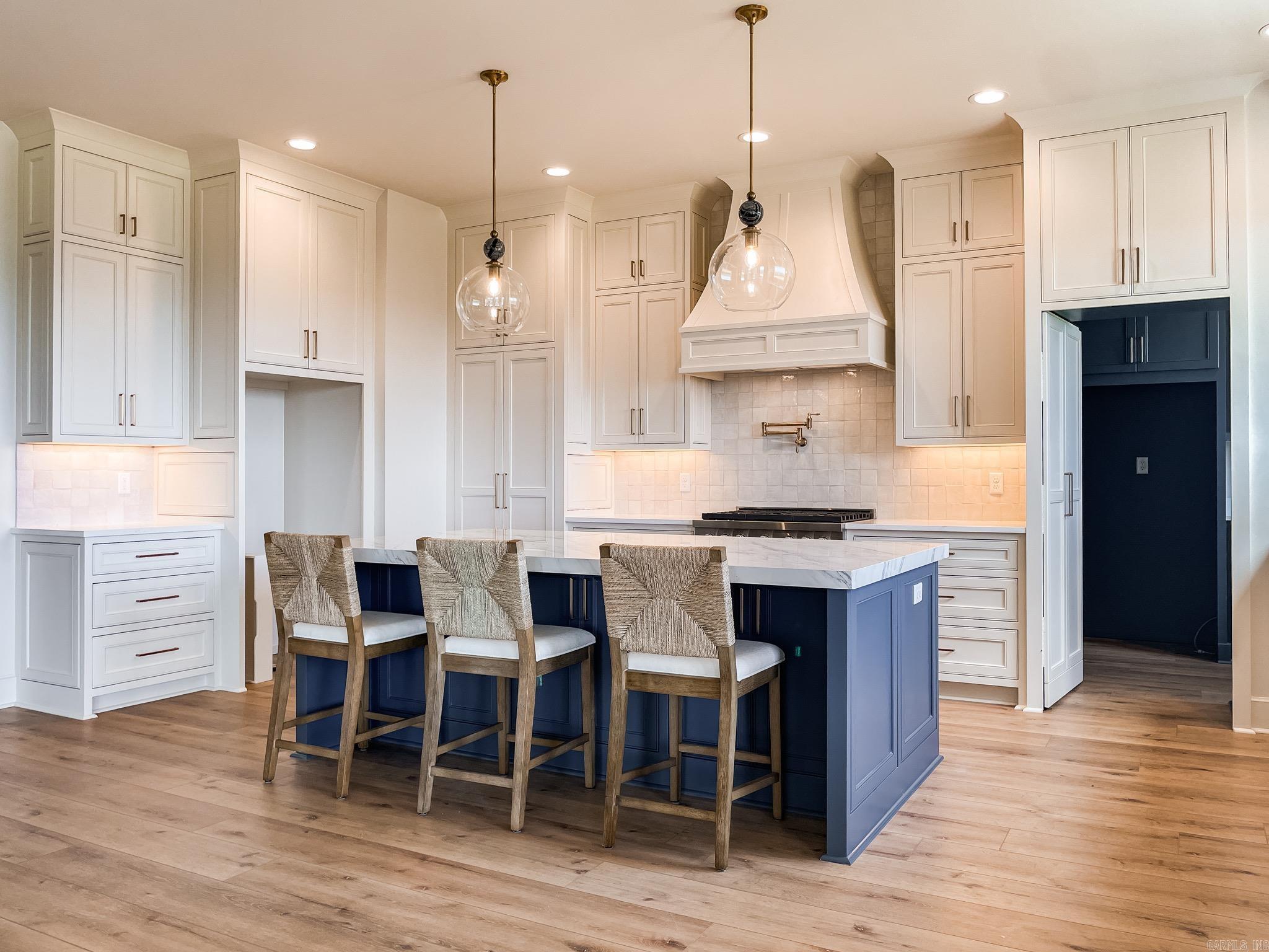 LAKEVIEW WEST - Residential