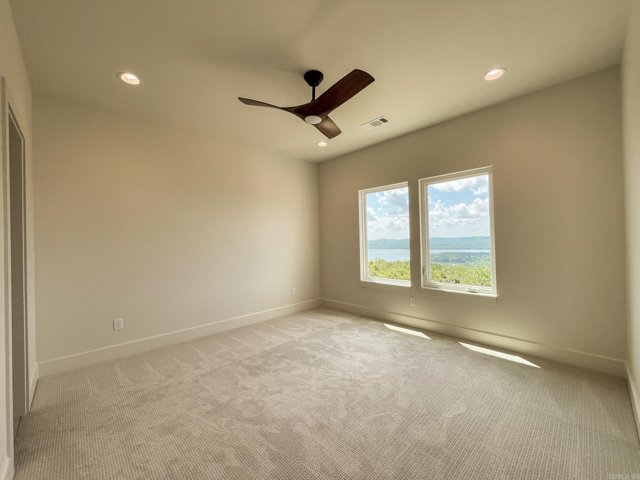 LAKEVIEW WEST - Residential