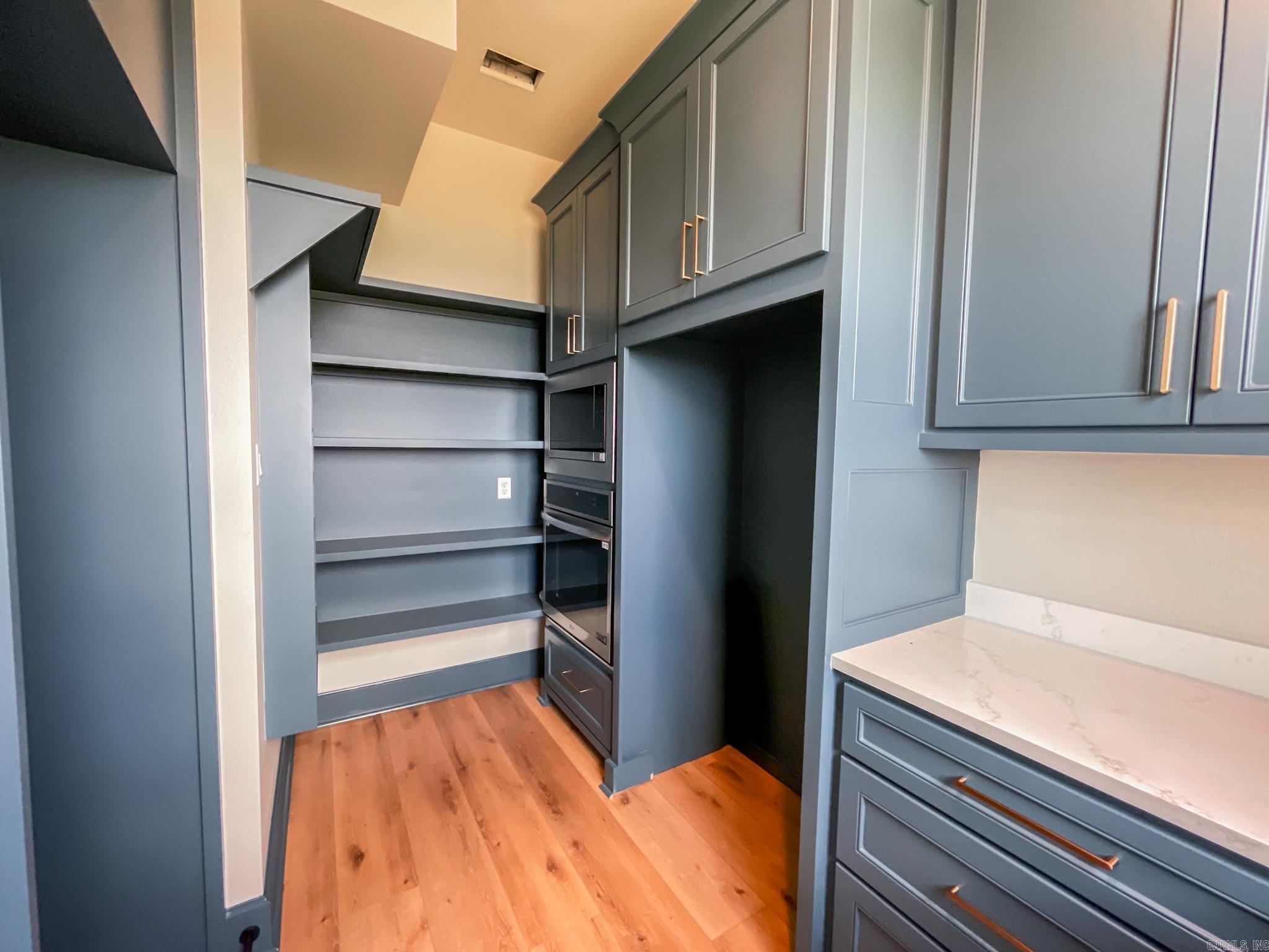 LAKEVIEW WEST - Residential