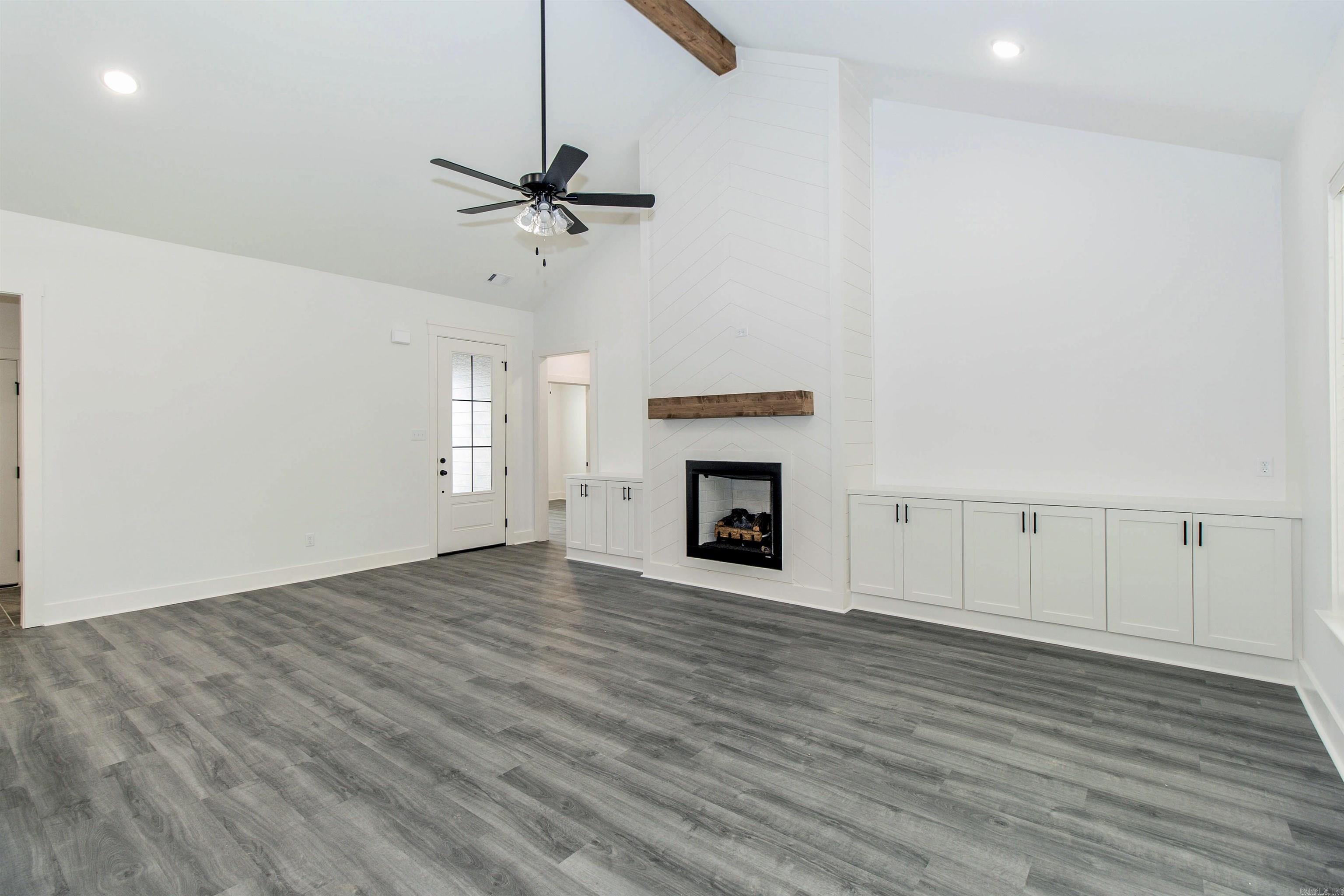 SPENCER CROSSING LLC - Residential