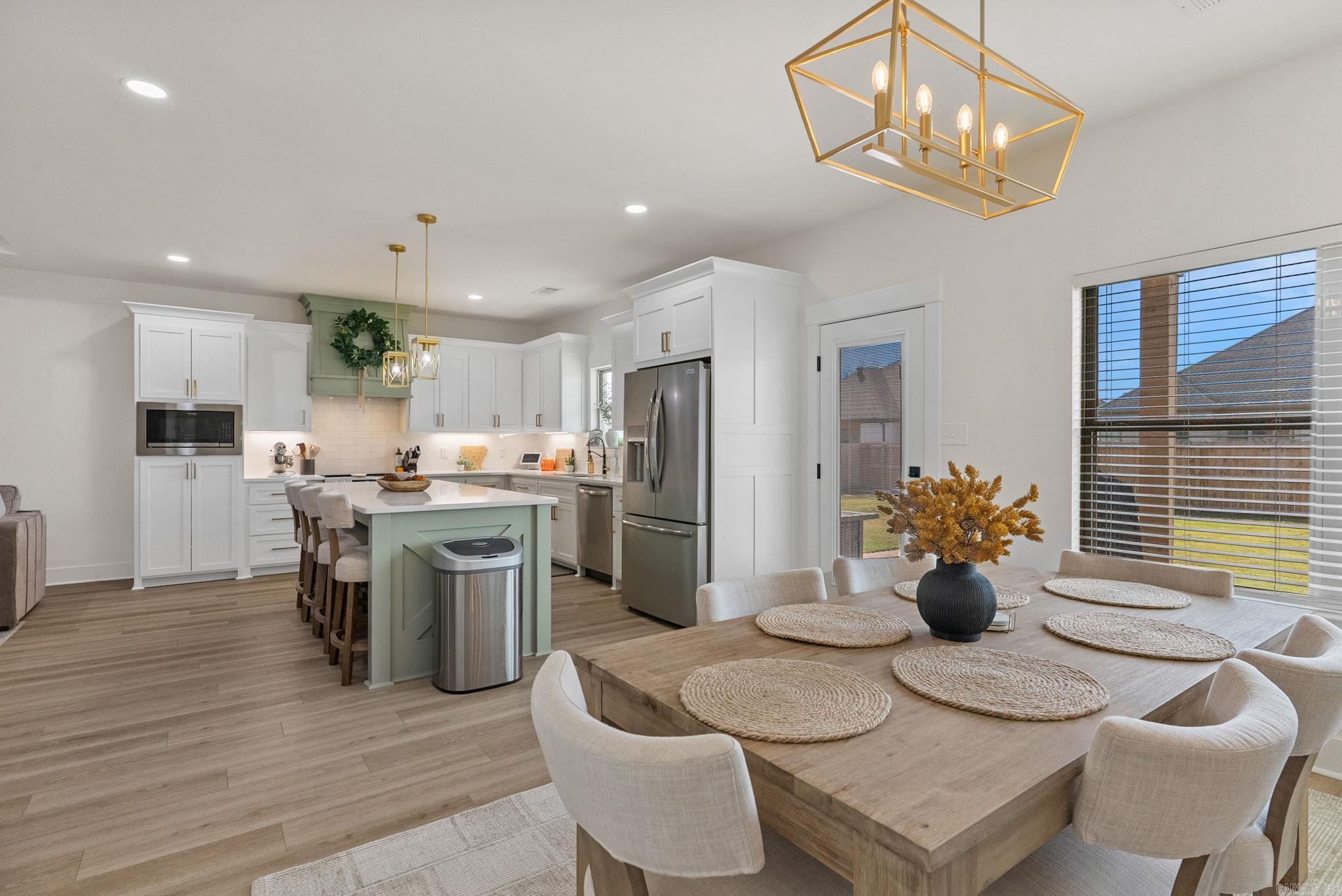 EAST MEADOW - Residential