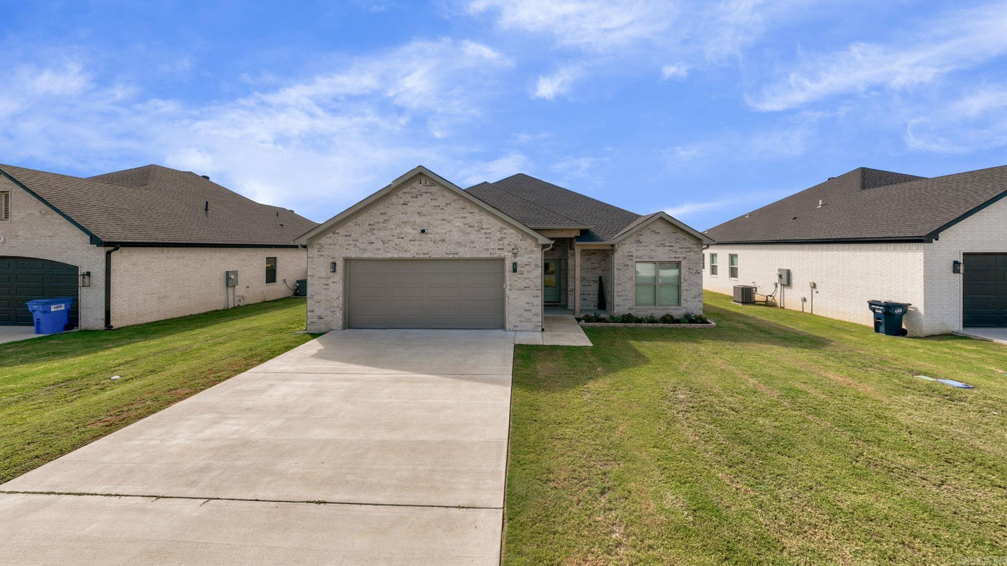 EAST MEADOW - Residential