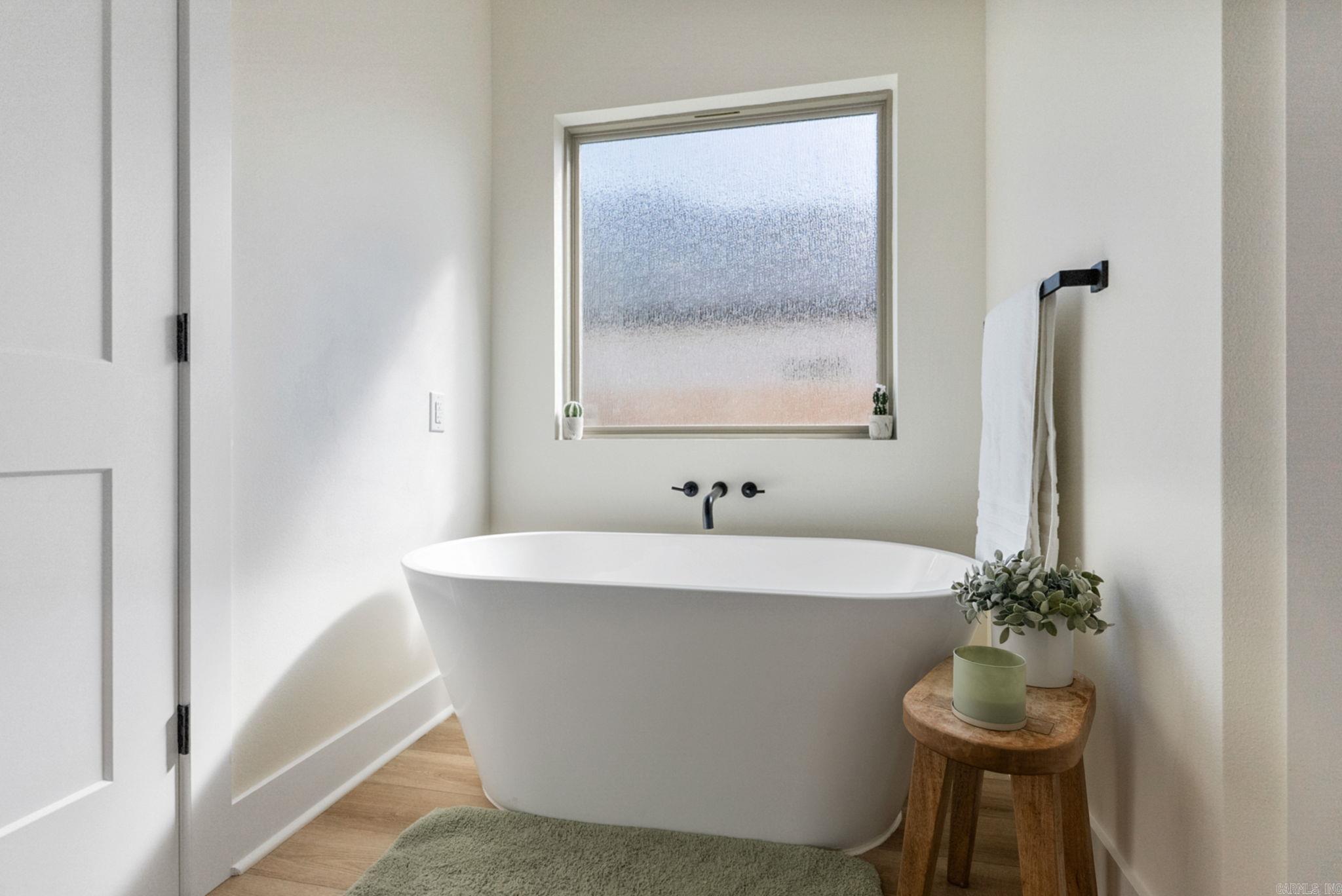 EAST MEADOW - Residential