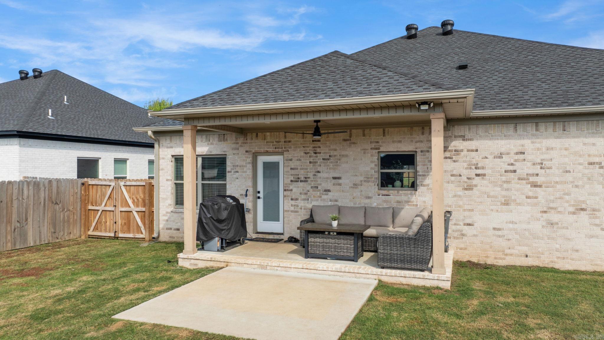 EAST MEADOW - Residential