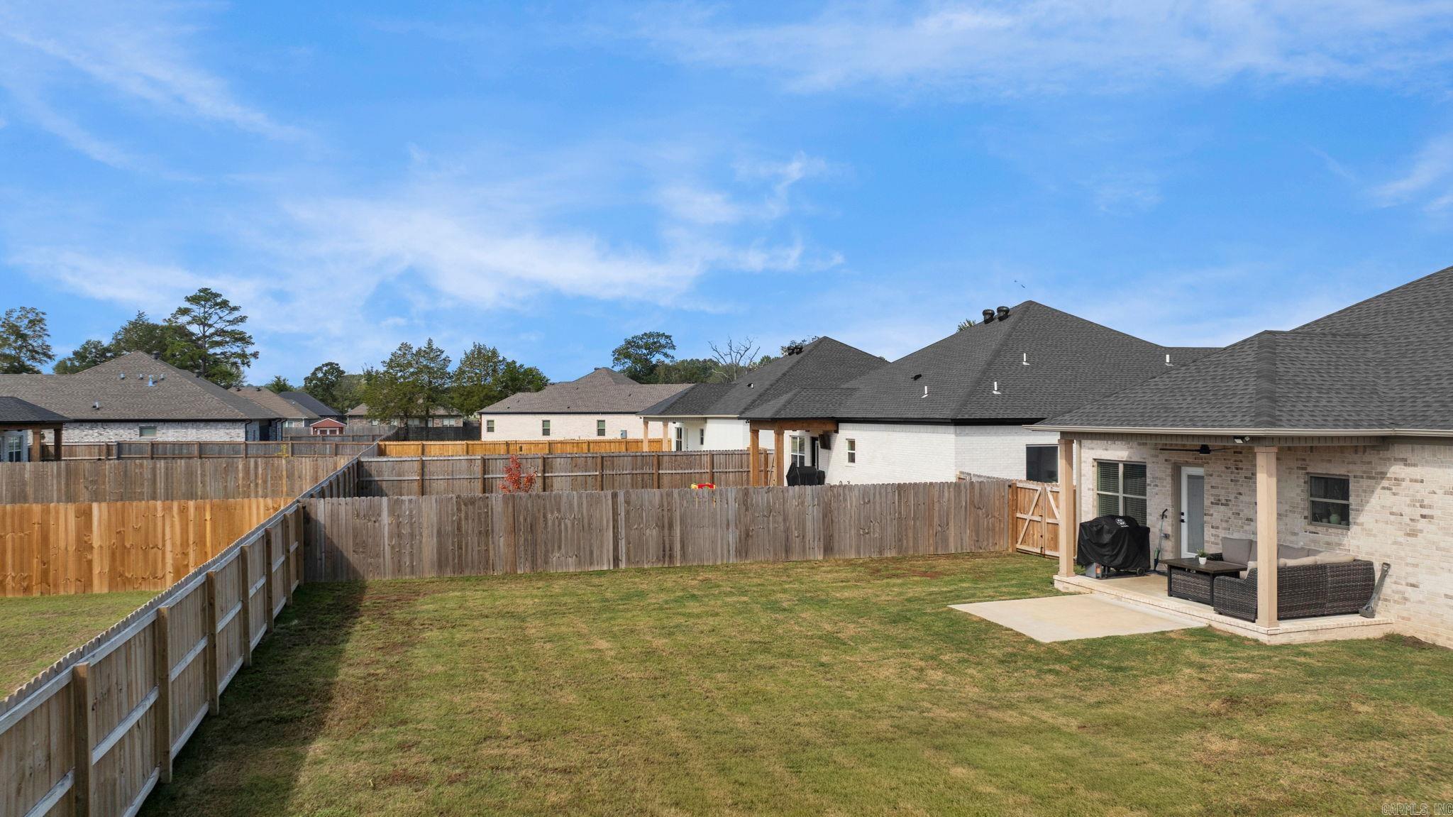 EAST MEADOW - Residential