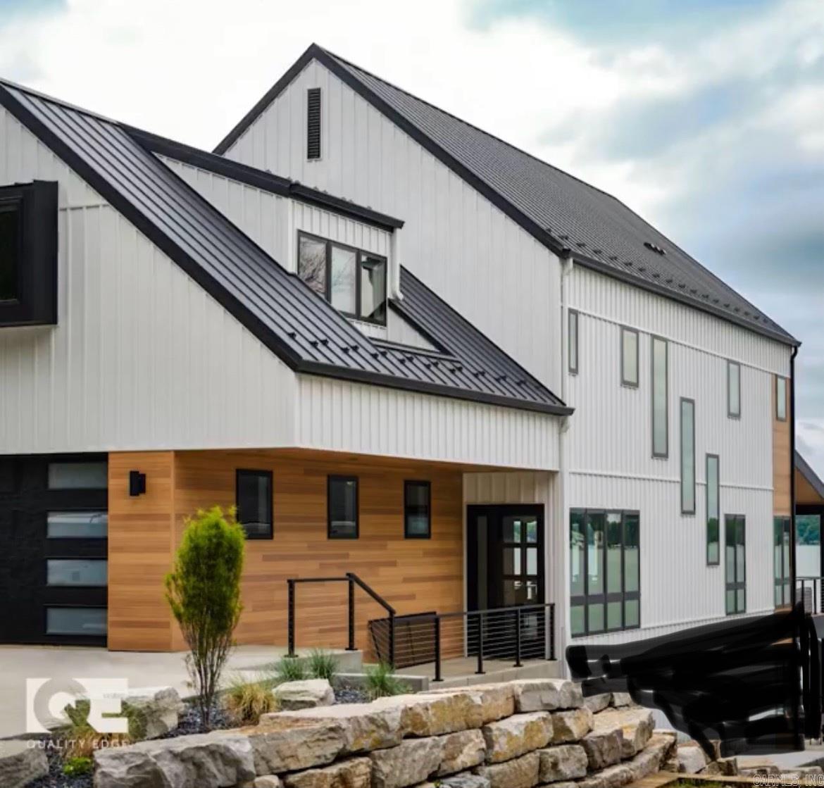 Metes & Bounds - Land