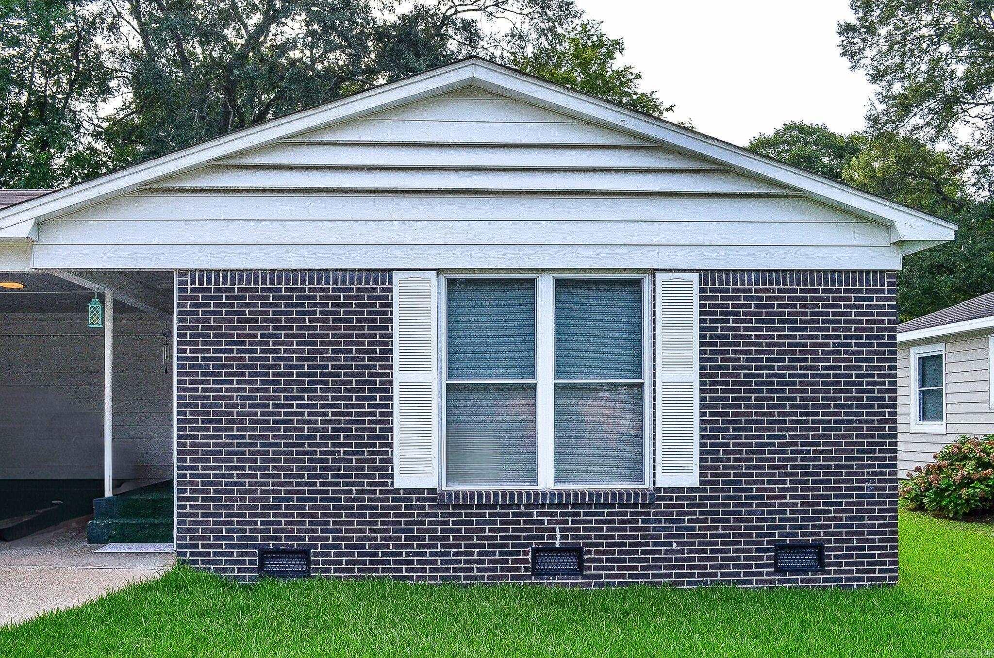 TROUTT - Residential