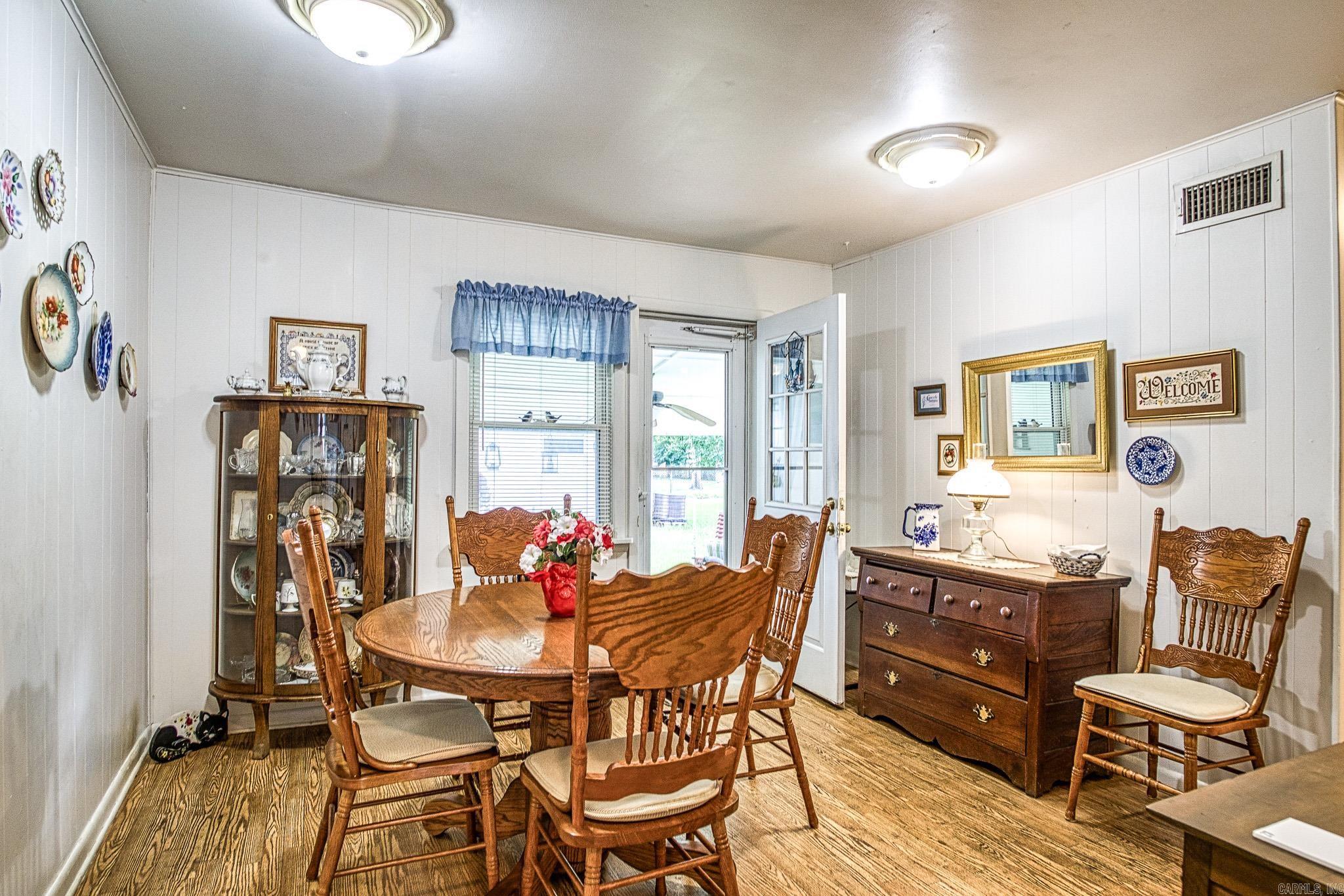 TROUTT - Residential