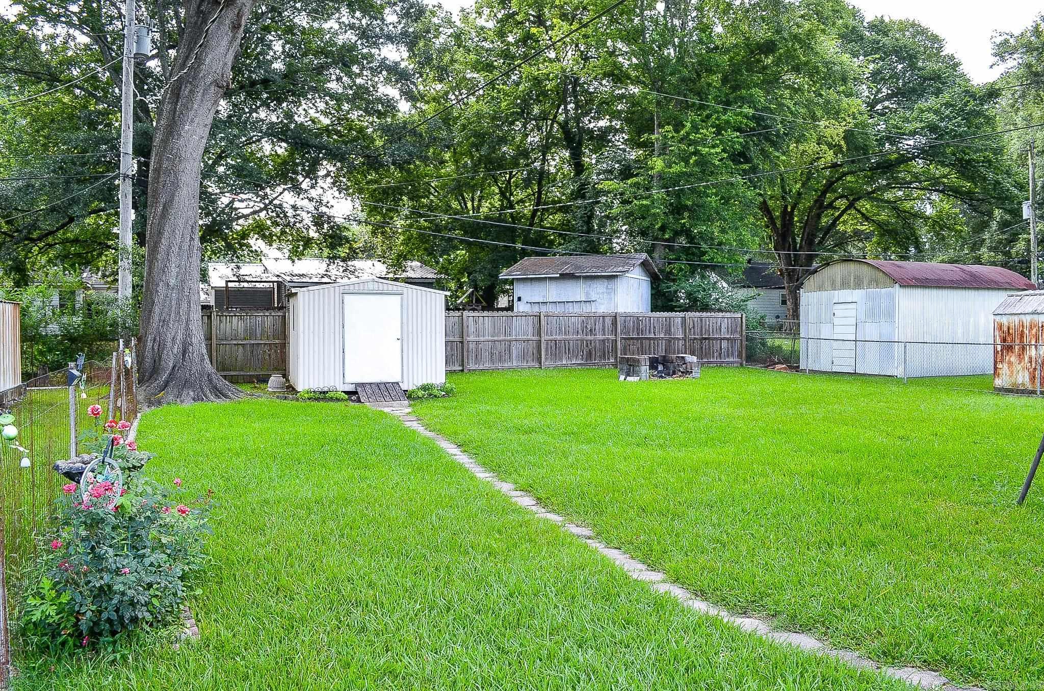 TROUTT - Residential