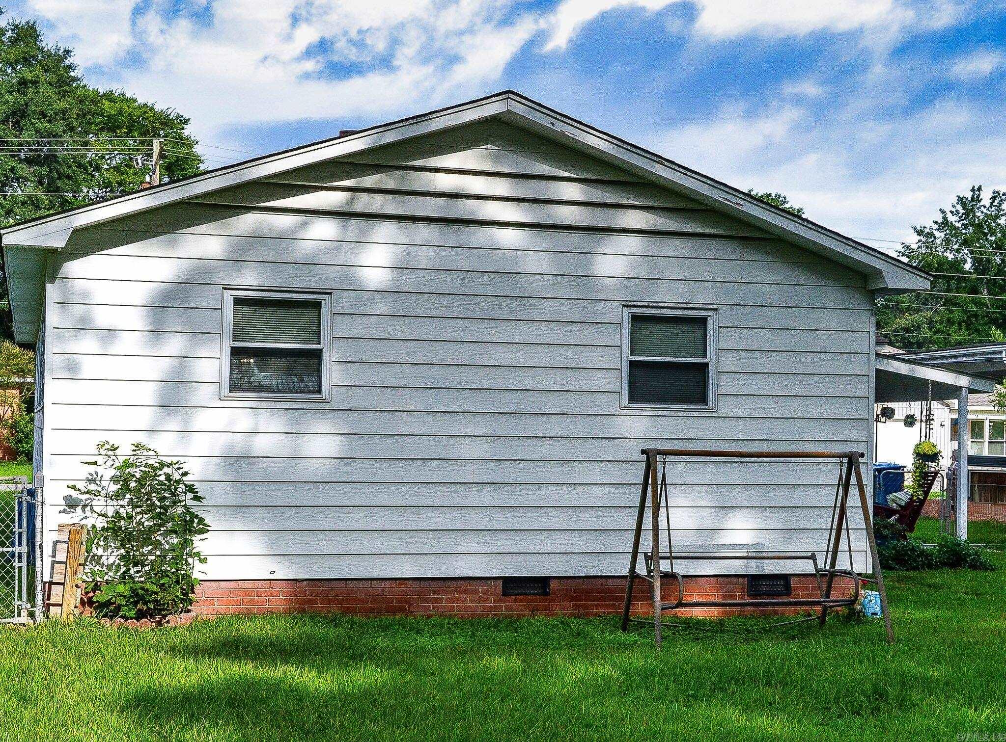 TROUTT - Residential