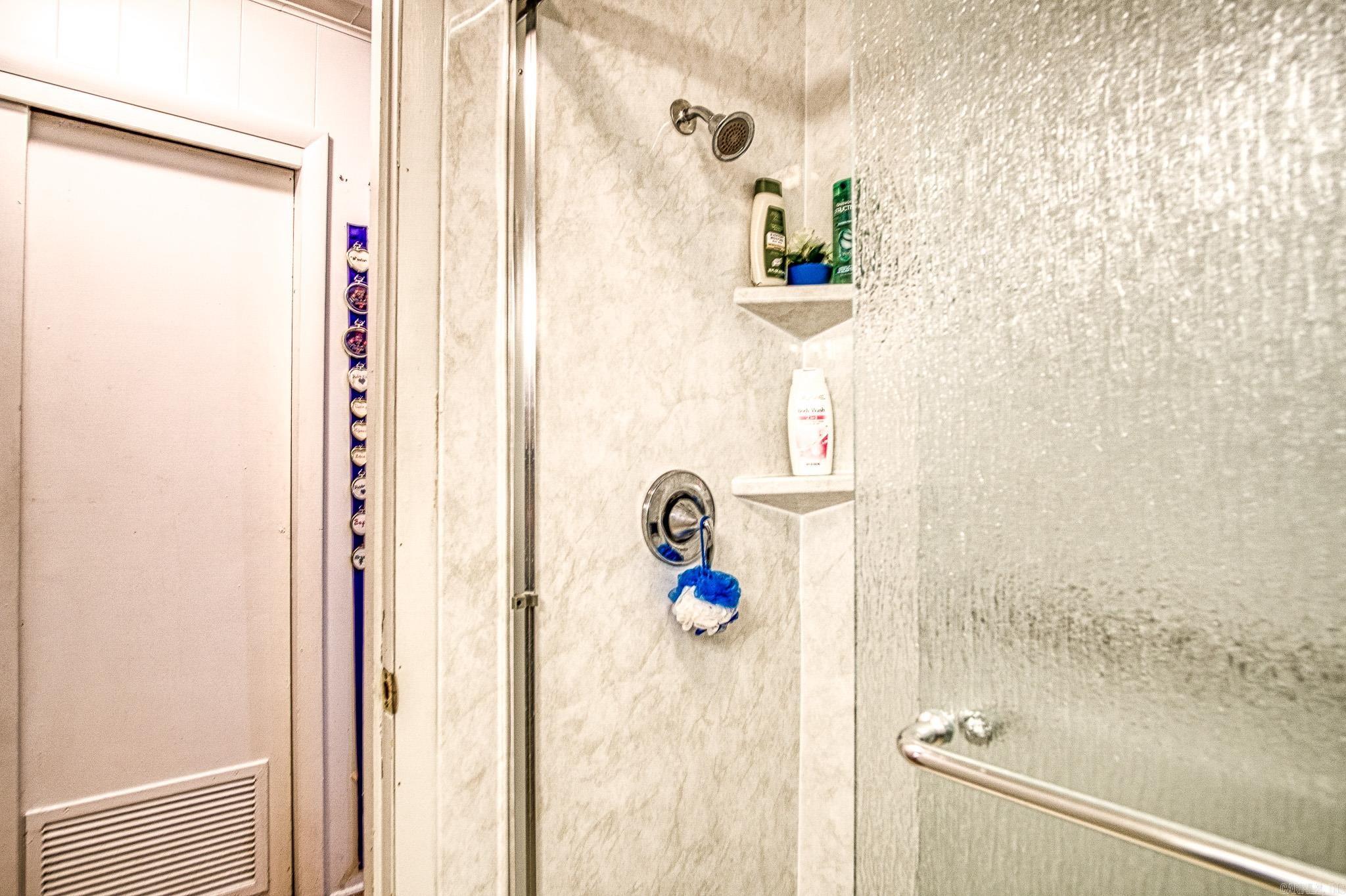 TROUTT - Residential