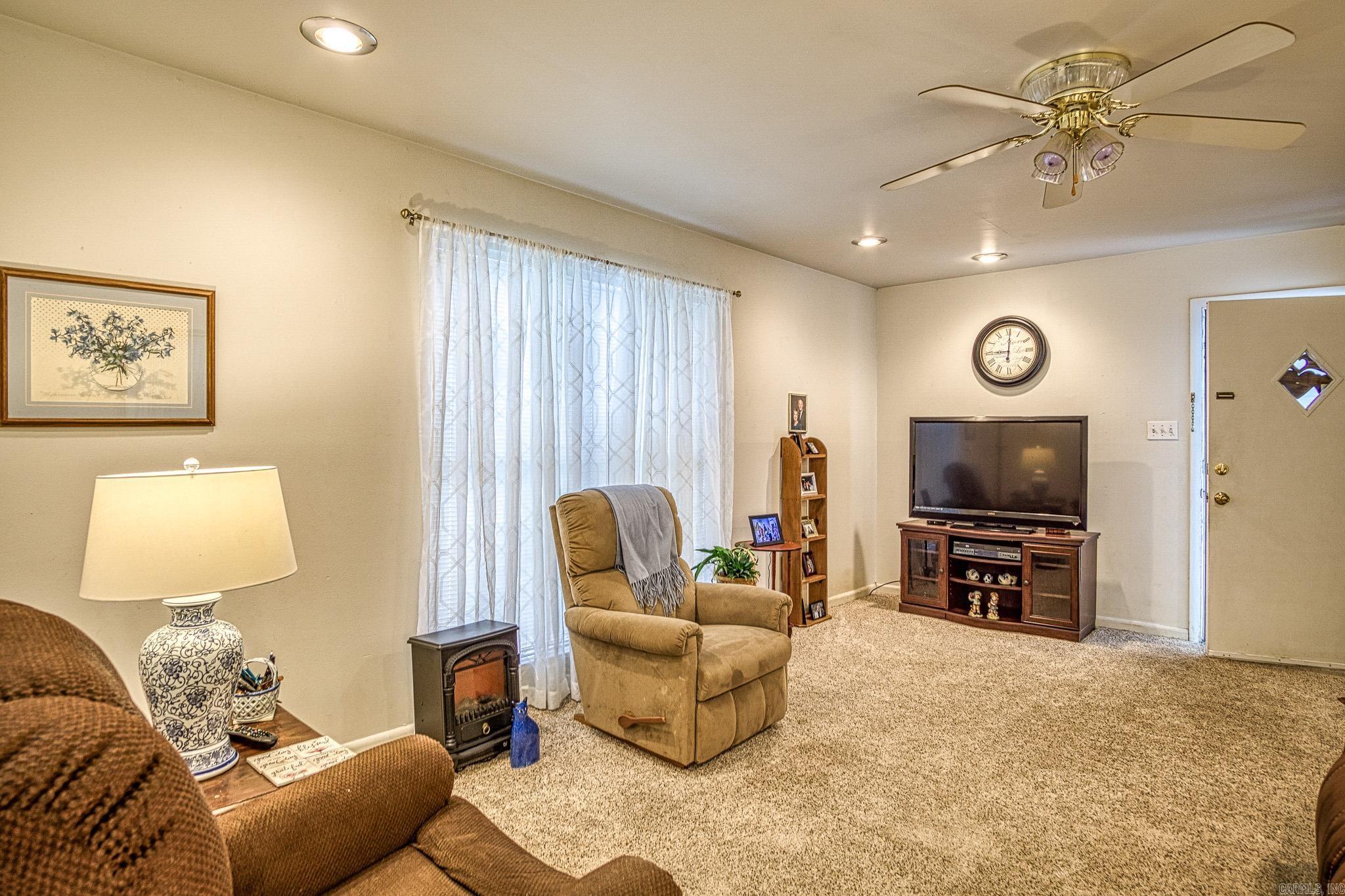 TROUTT - Residential