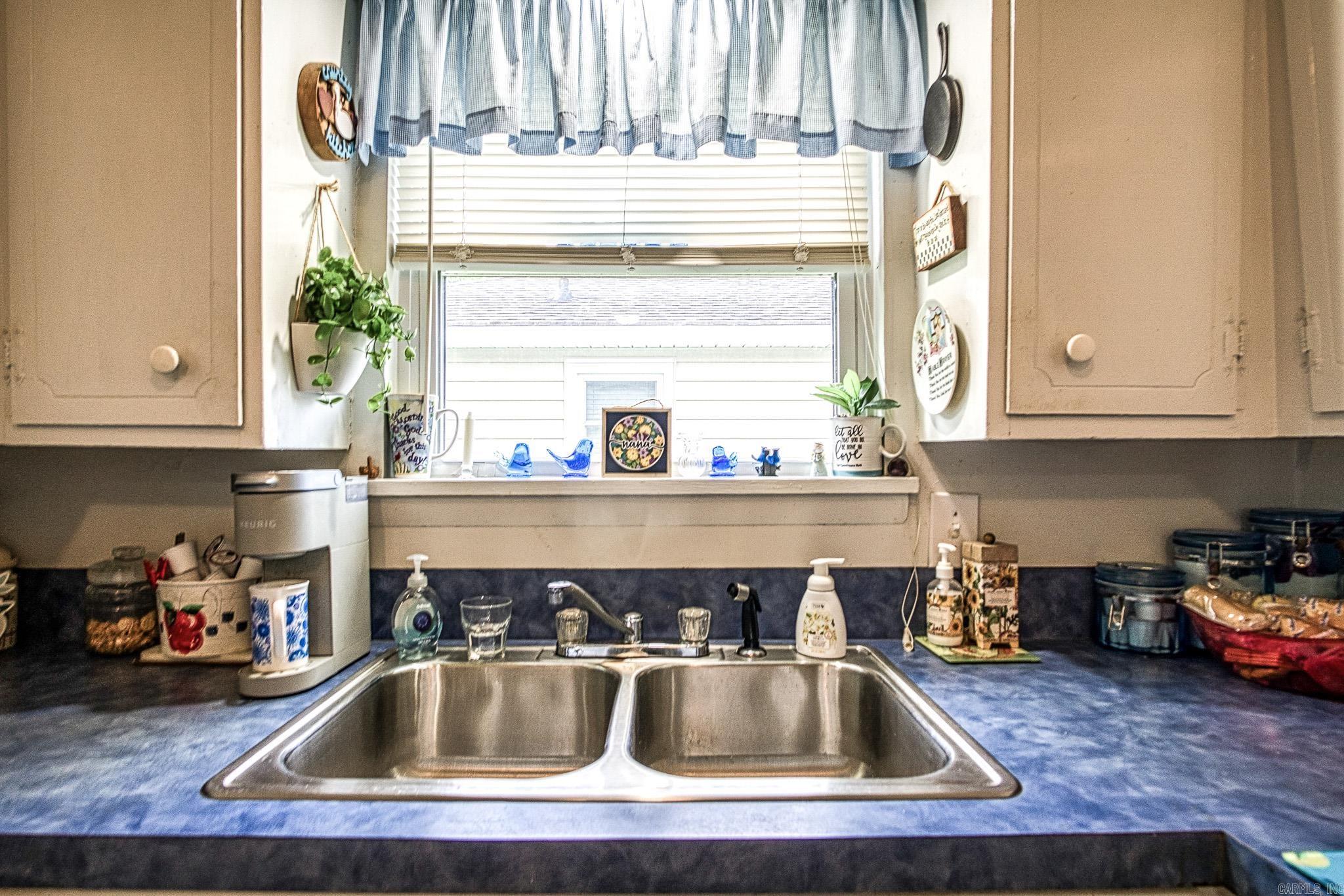 TROUTT - Residential