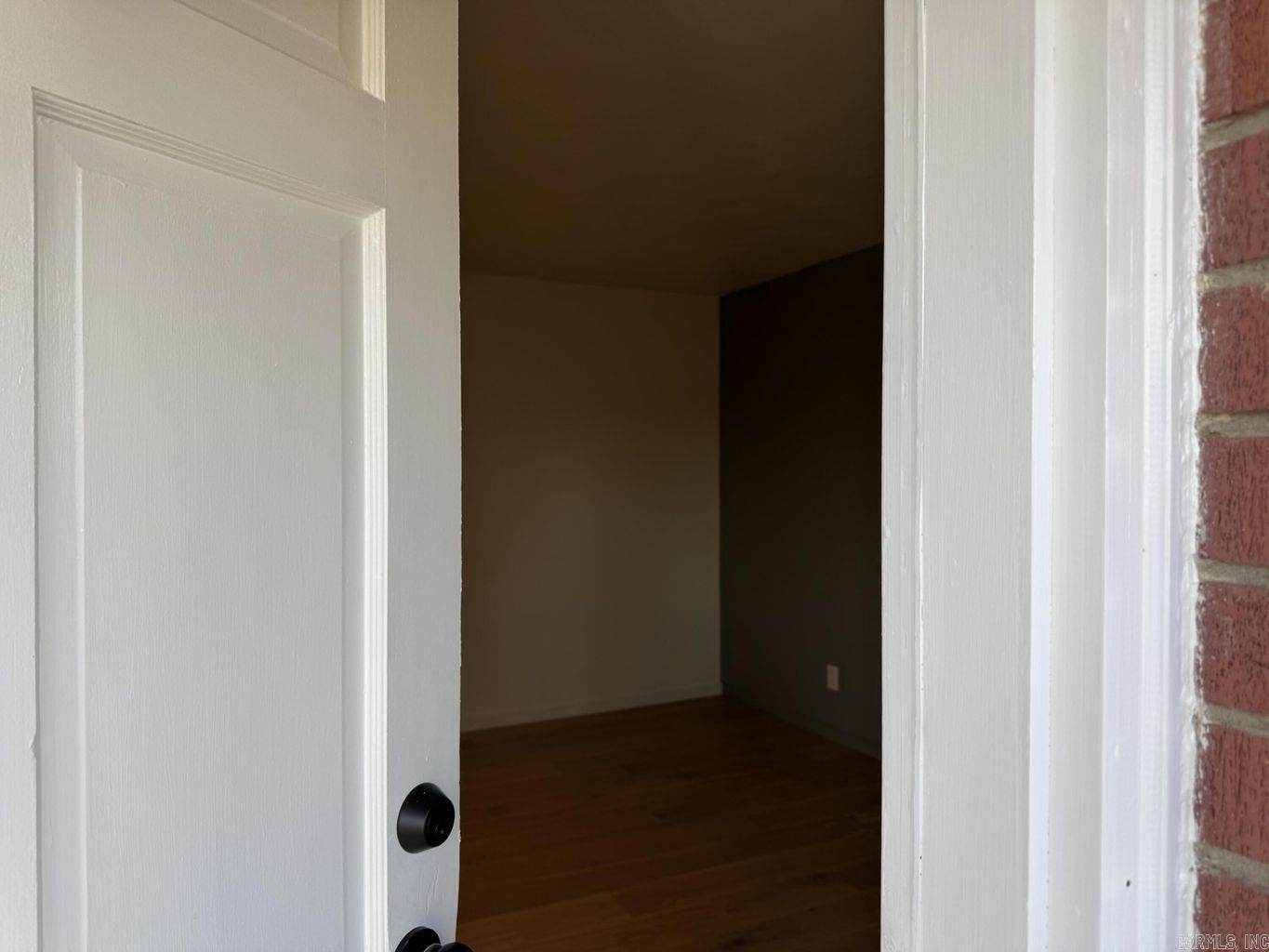 Dakota Second - Residential