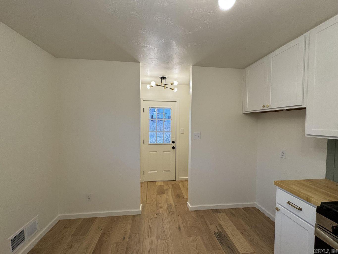 Dakota Second - Residential