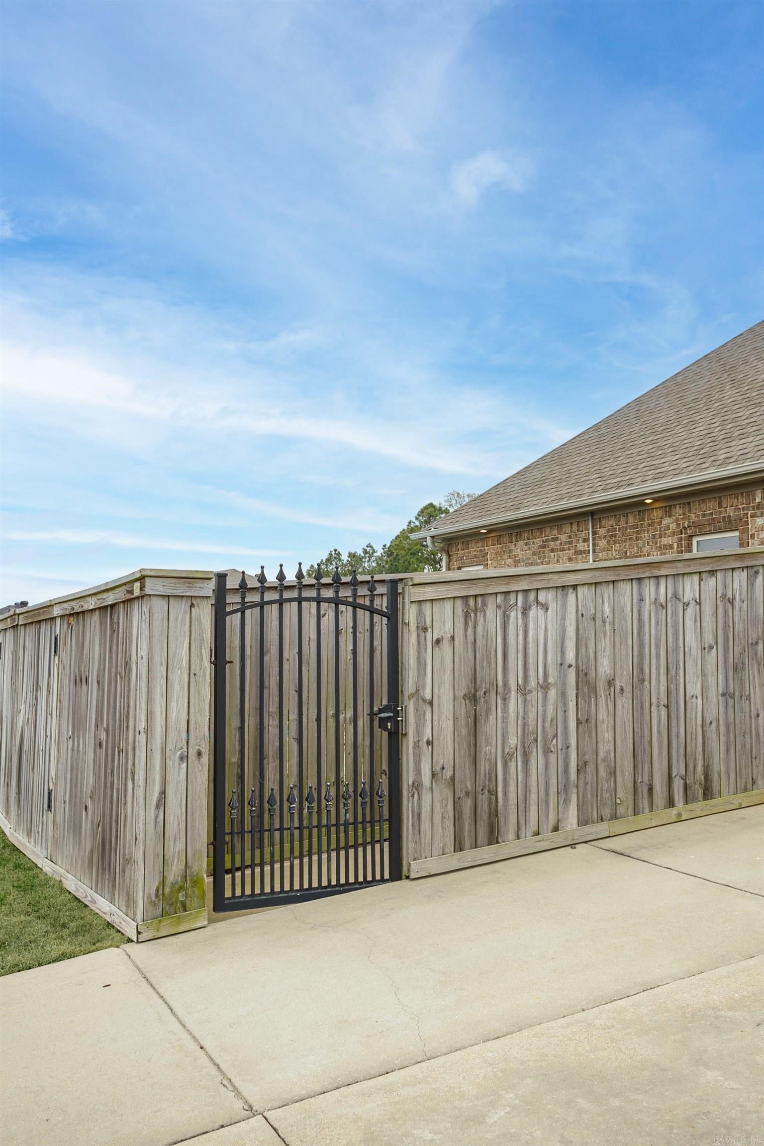 STONERIDGE ESTATES - Residential