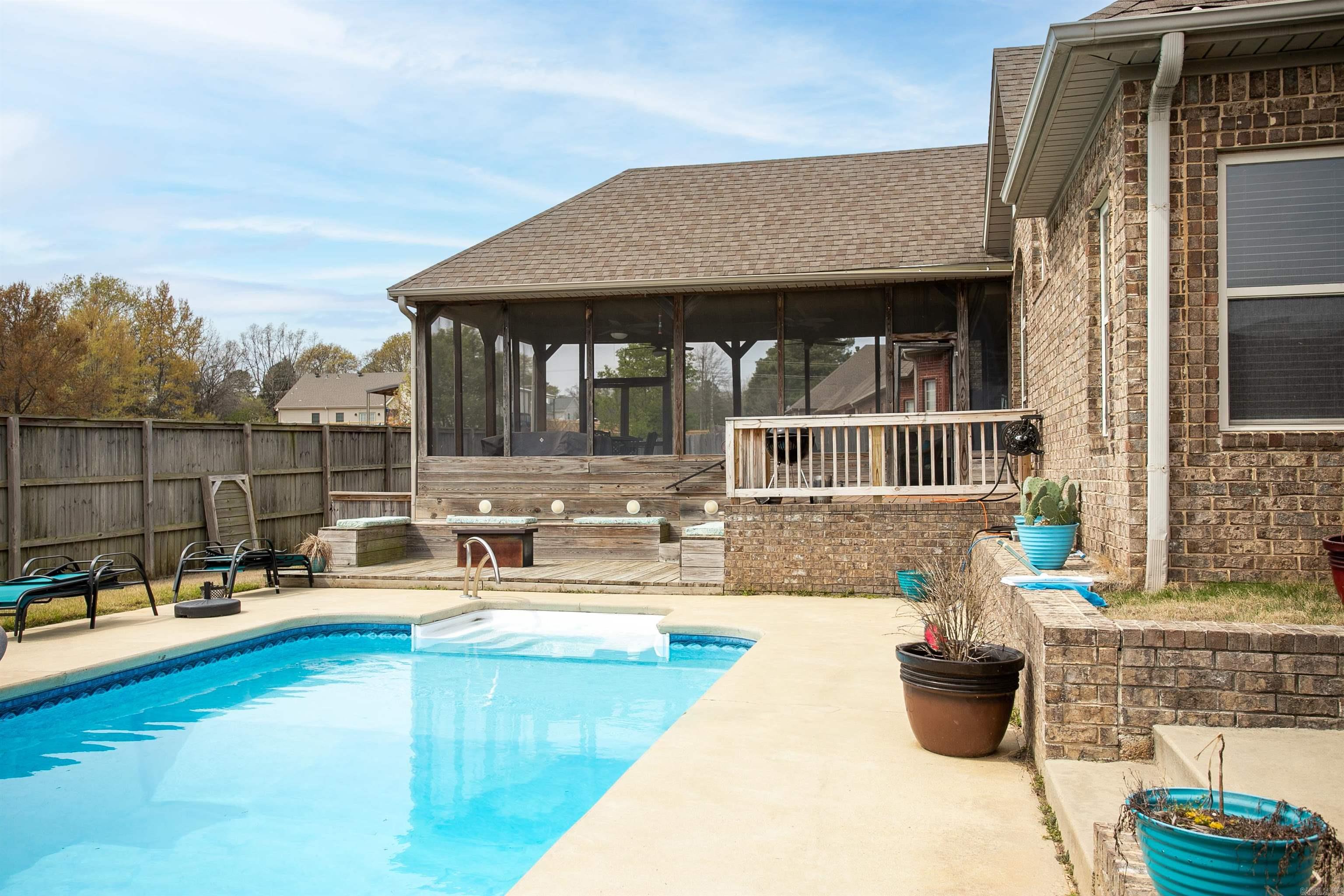 STONERIDGE ESTATES - Residential