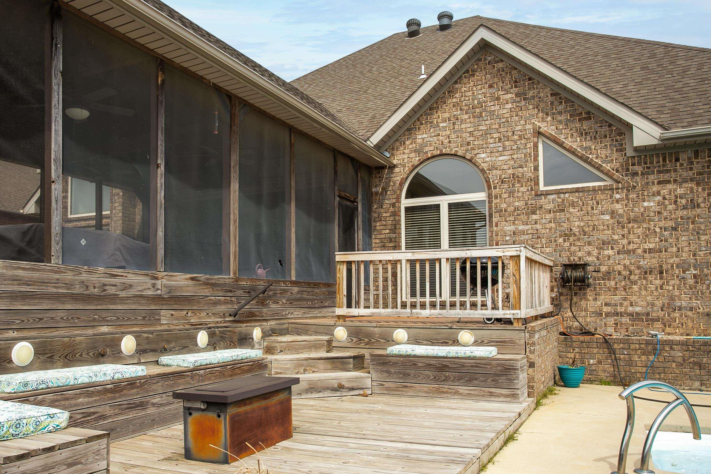 STONERIDGE ESTATES - Residential