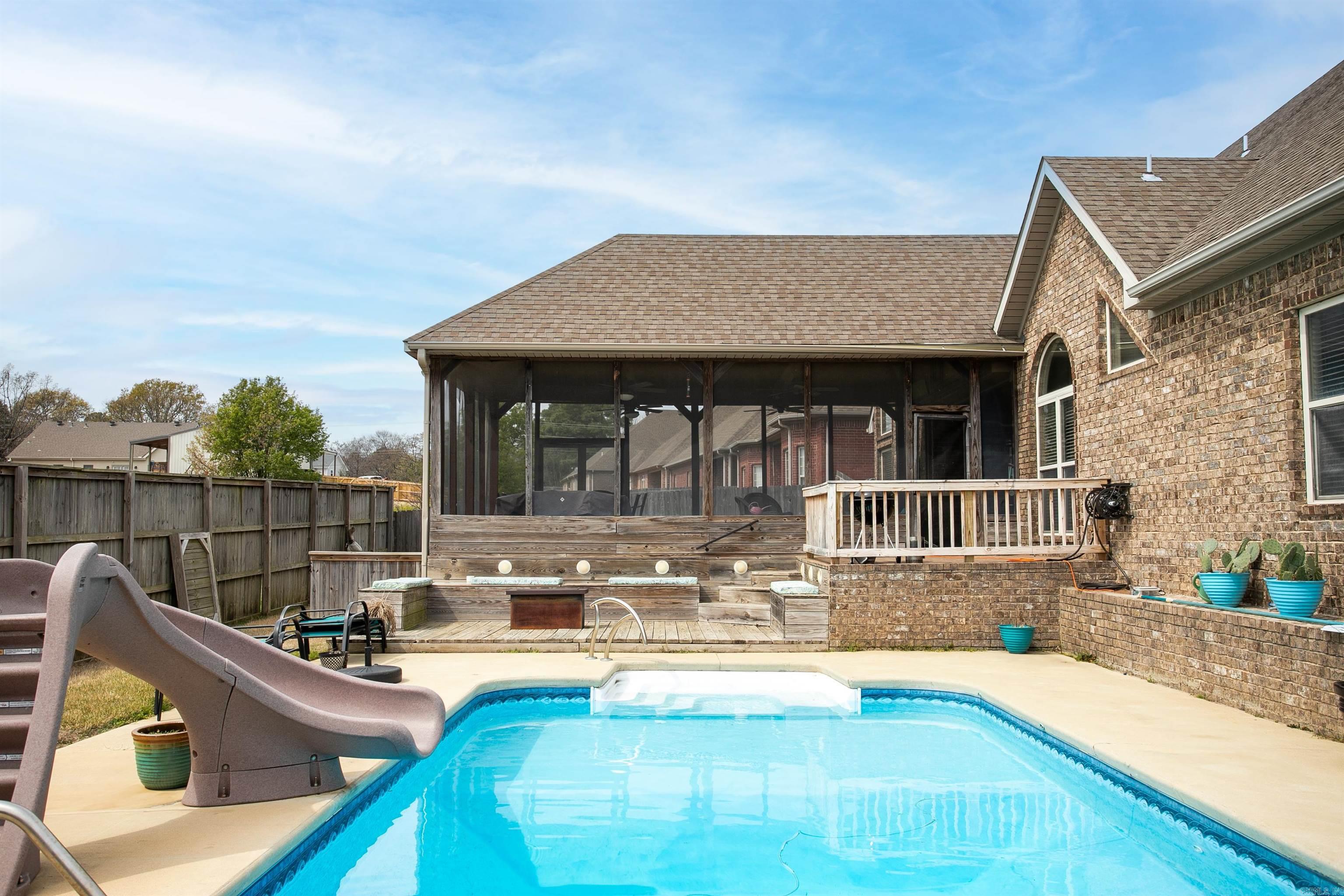 STONERIDGE ESTATES - Residential