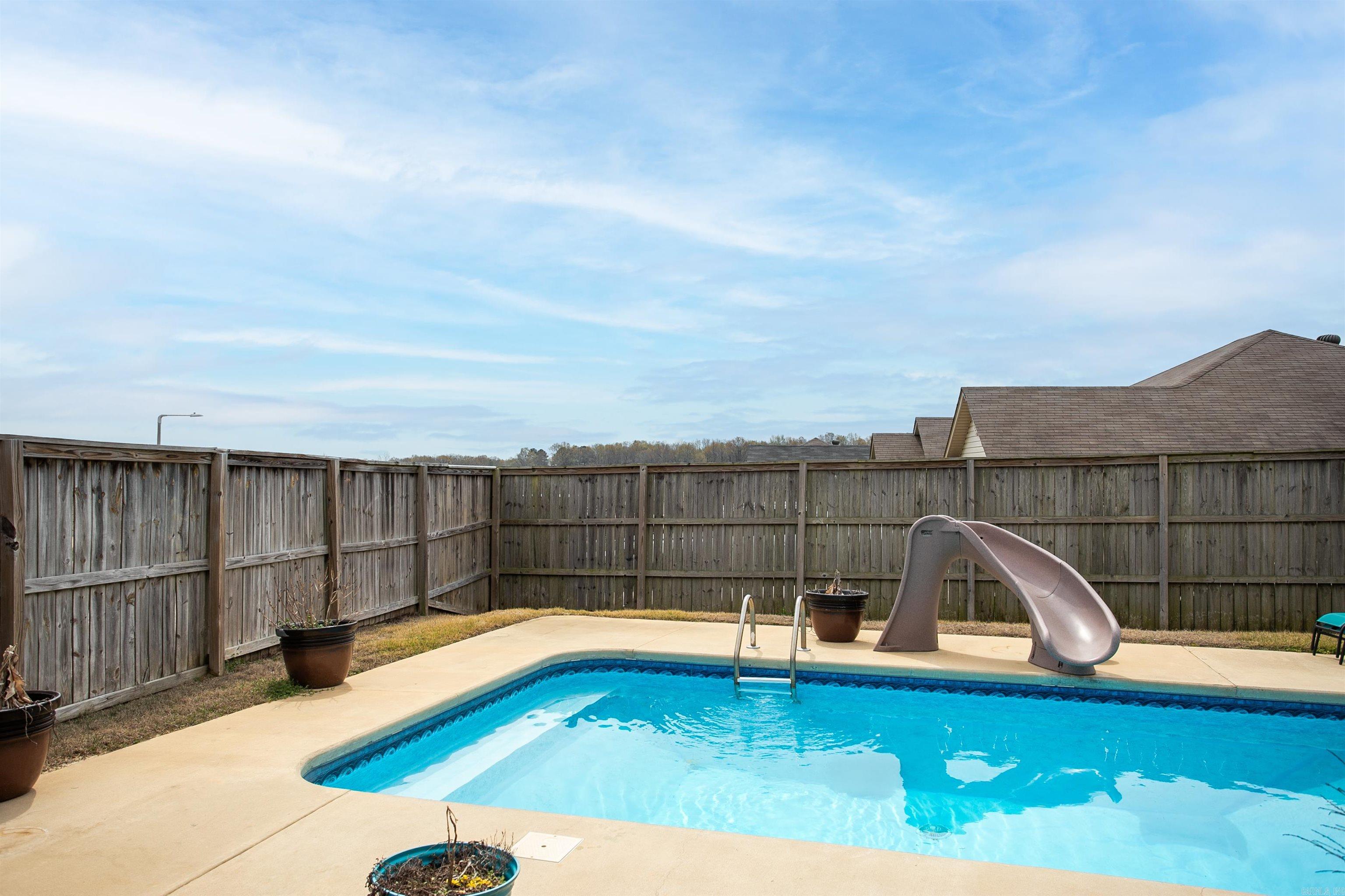 STONERIDGE ESTATES - Residential