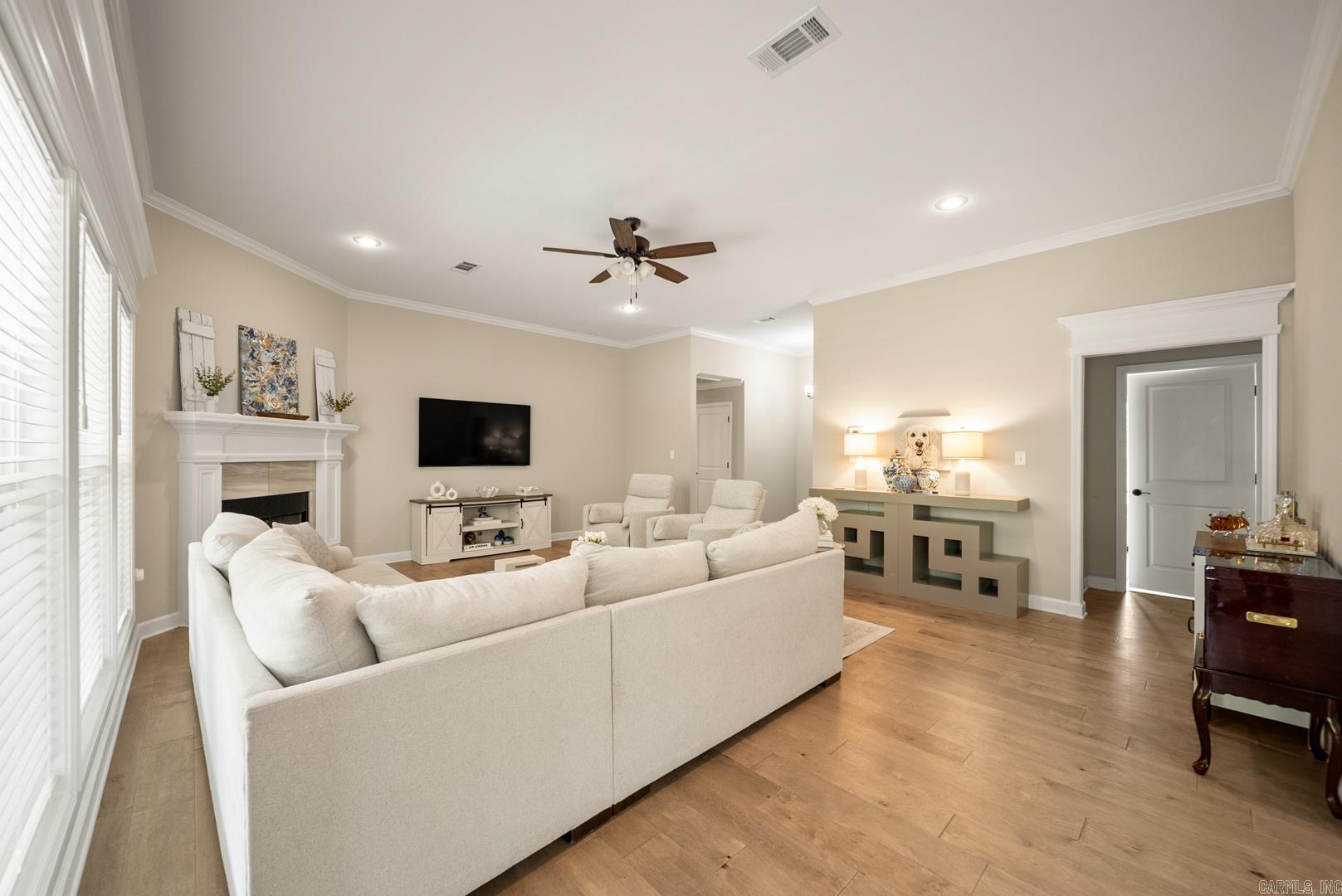 PINEWOOD ESTATES - Residential