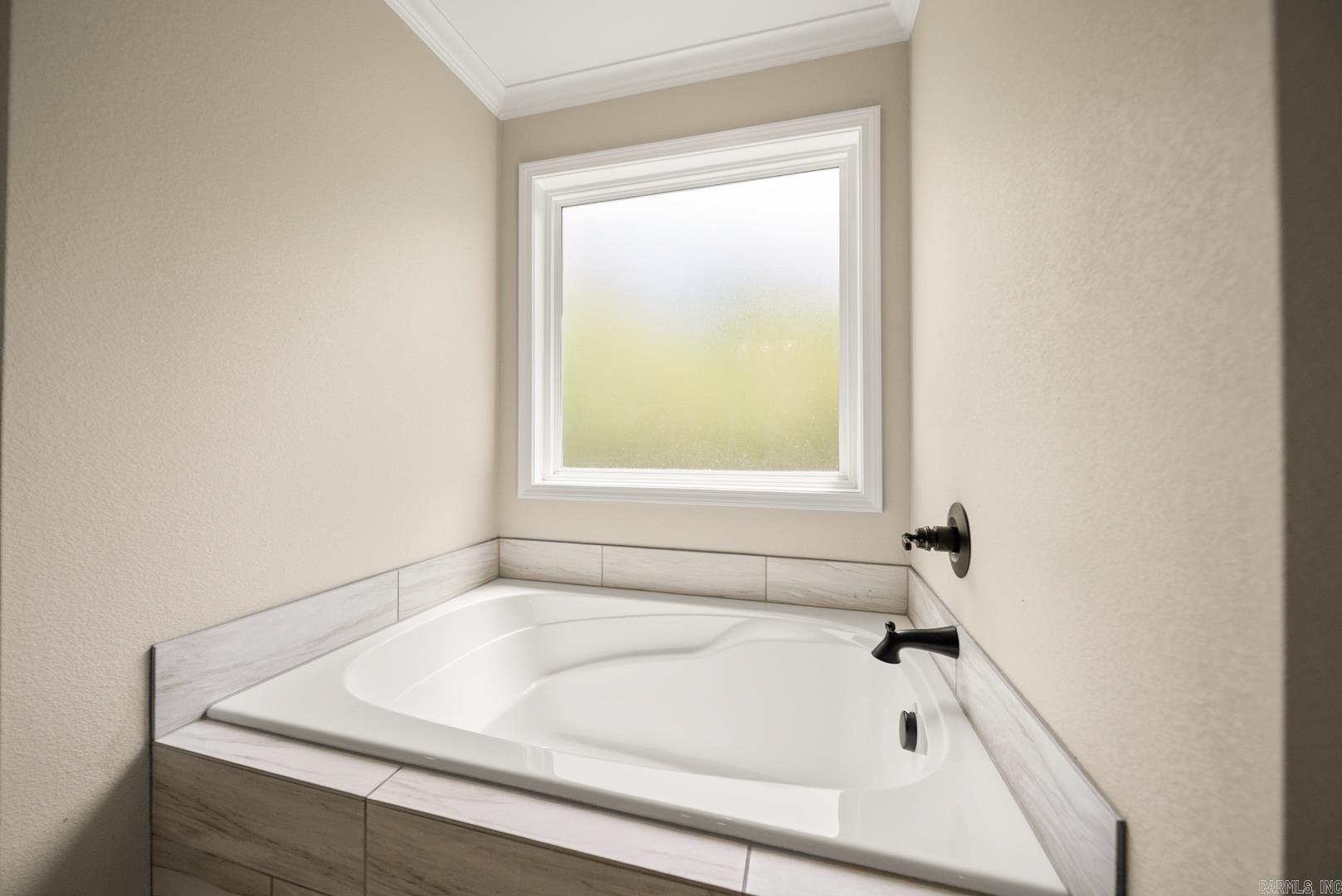 PINEWOOD ESTATES - Residential