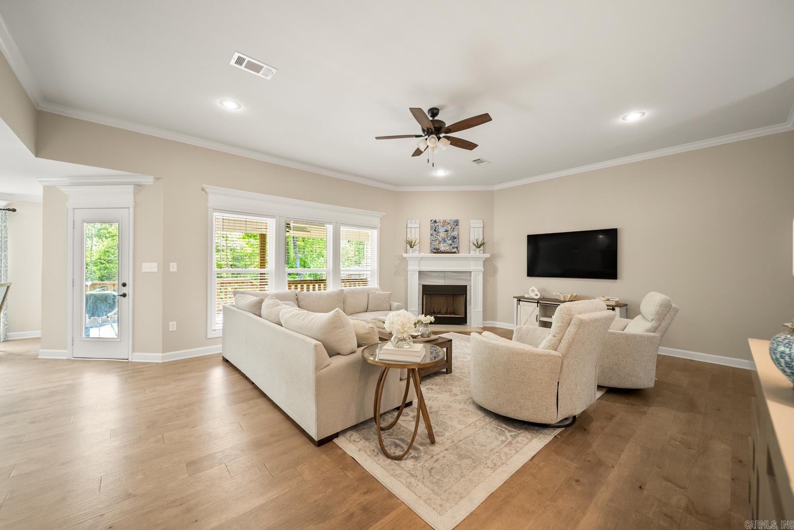 PINEWOOD ESTATES - Residential