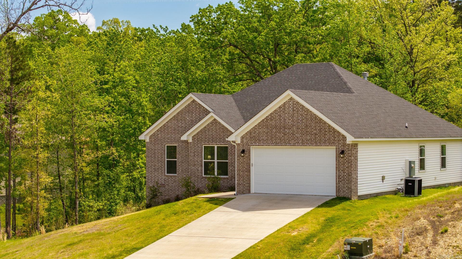 PINEWOOD ESTATES - Residential