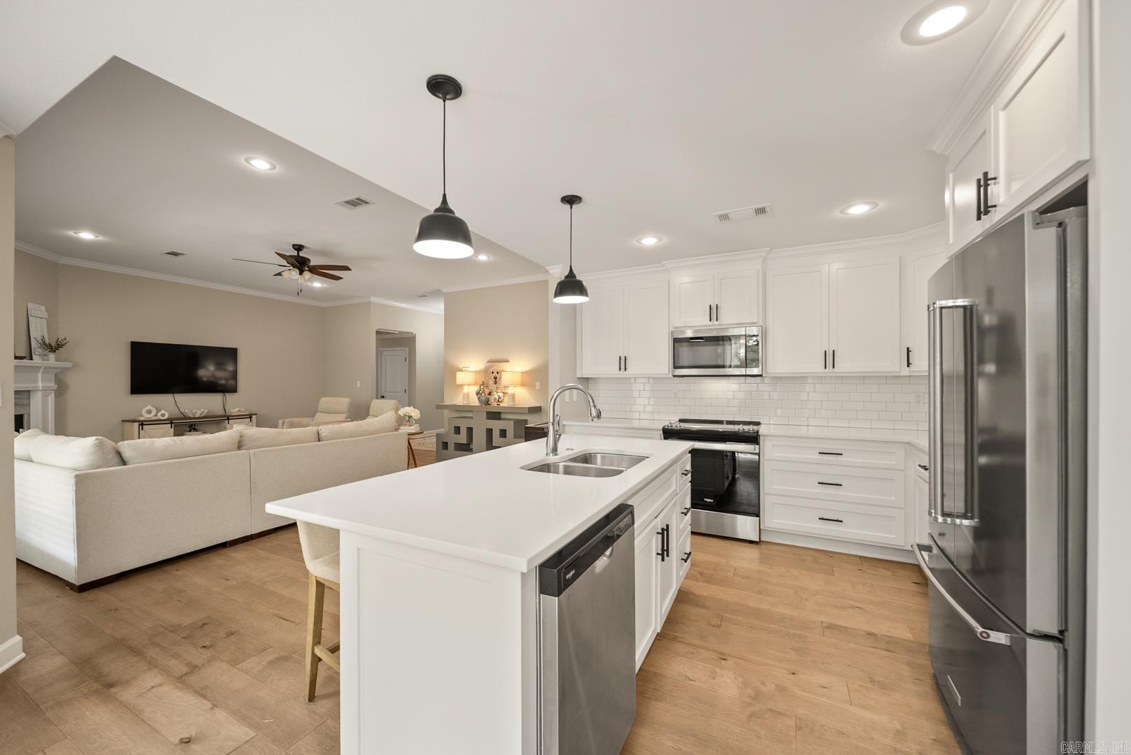 PINEWOOD ESTATES - Residential