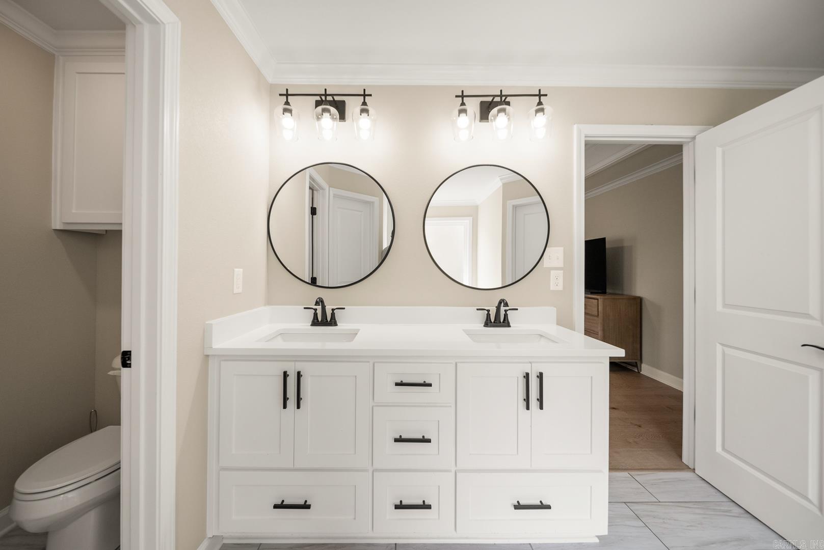 PINEWOOD ESTATES - Residential