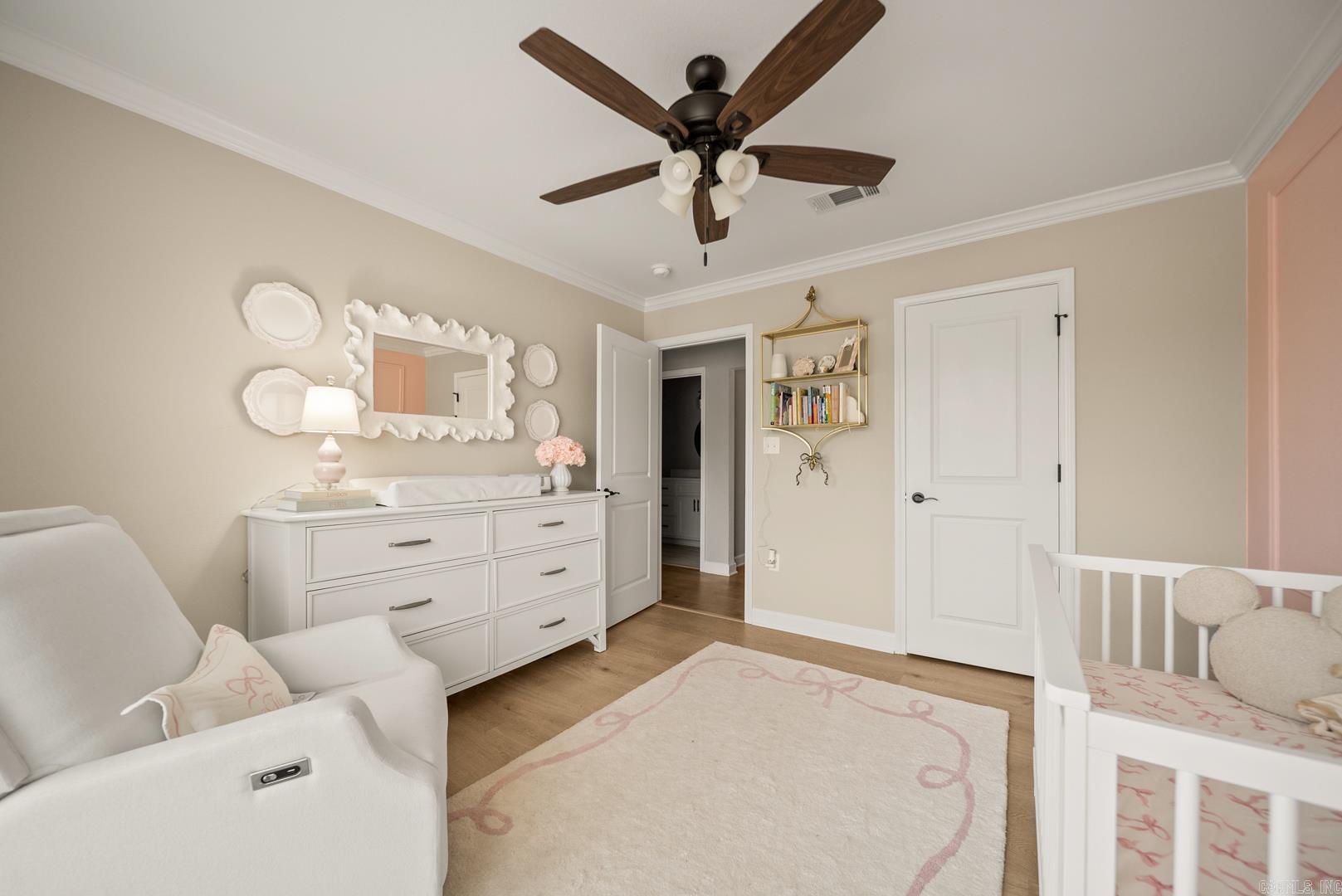 PINEWOOD ESTATES - Residential