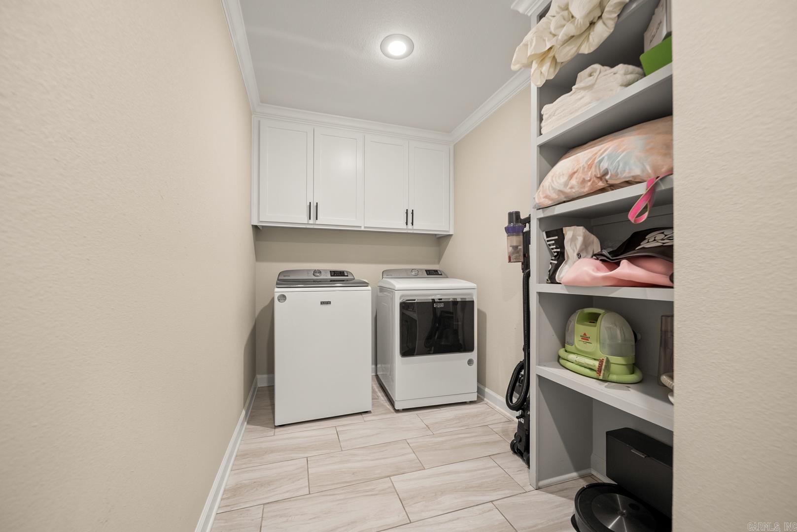 PINEWOOD ESTATES - Residential