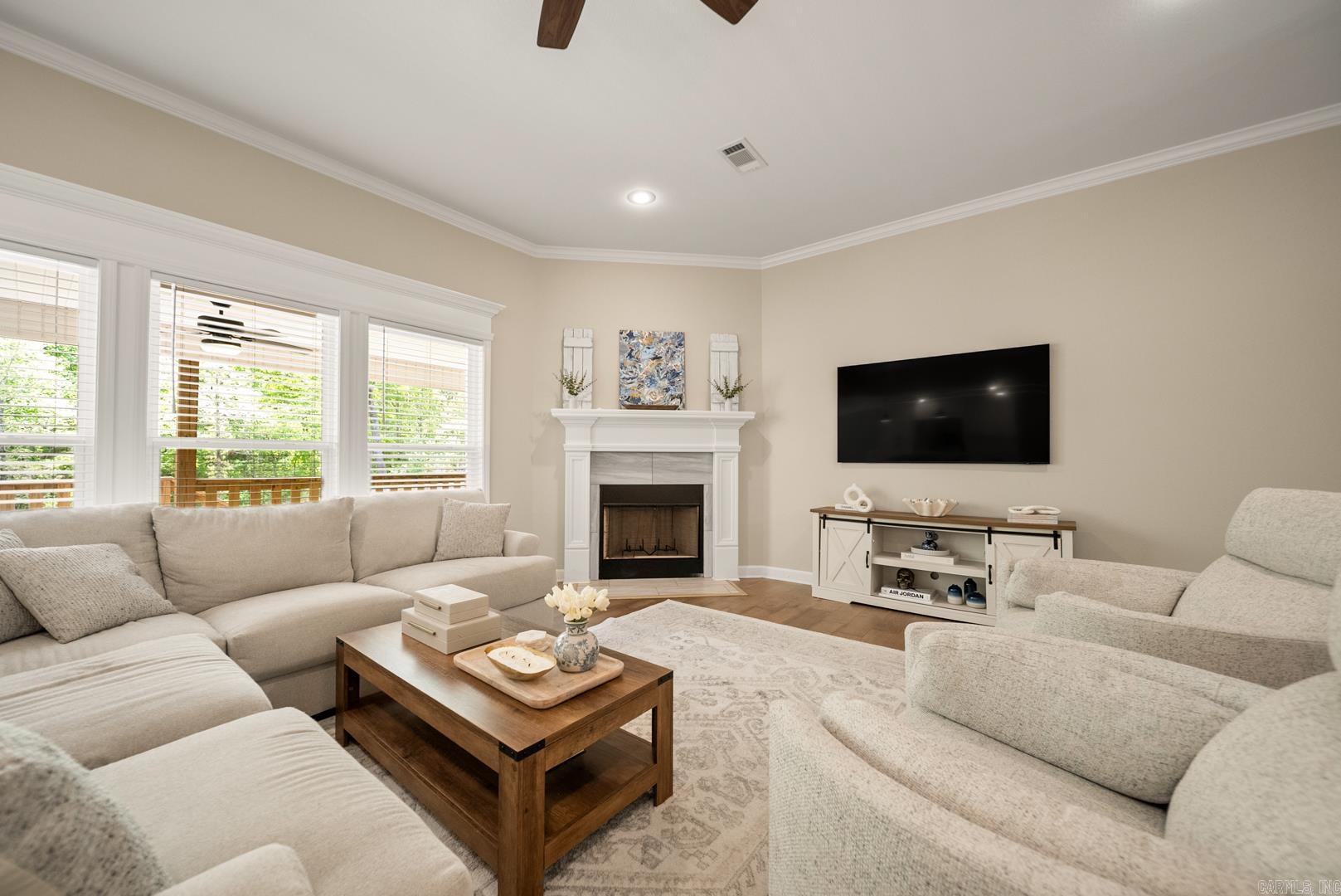 PINEWOOD ESTATES - Residential